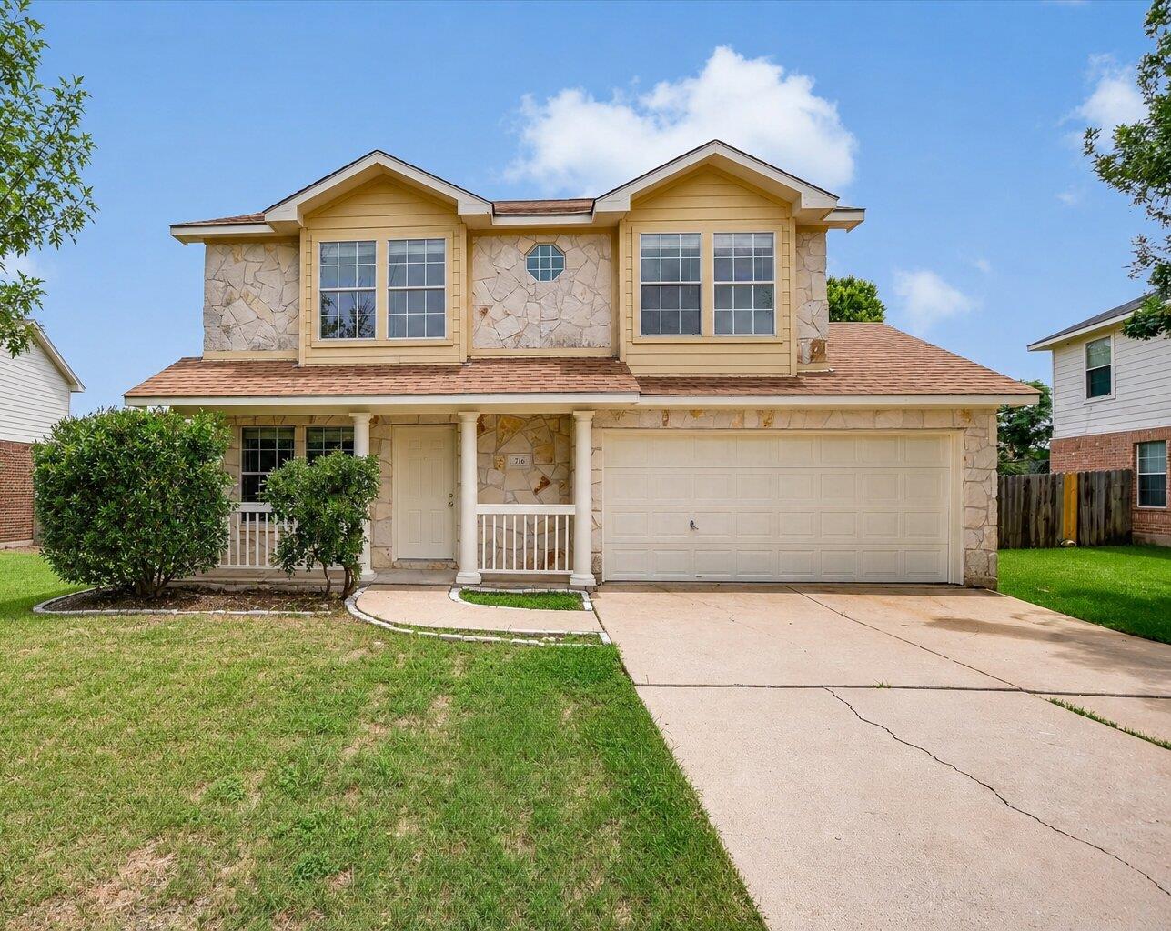 Listing photo 1 of 716  Honeysuckle Dr