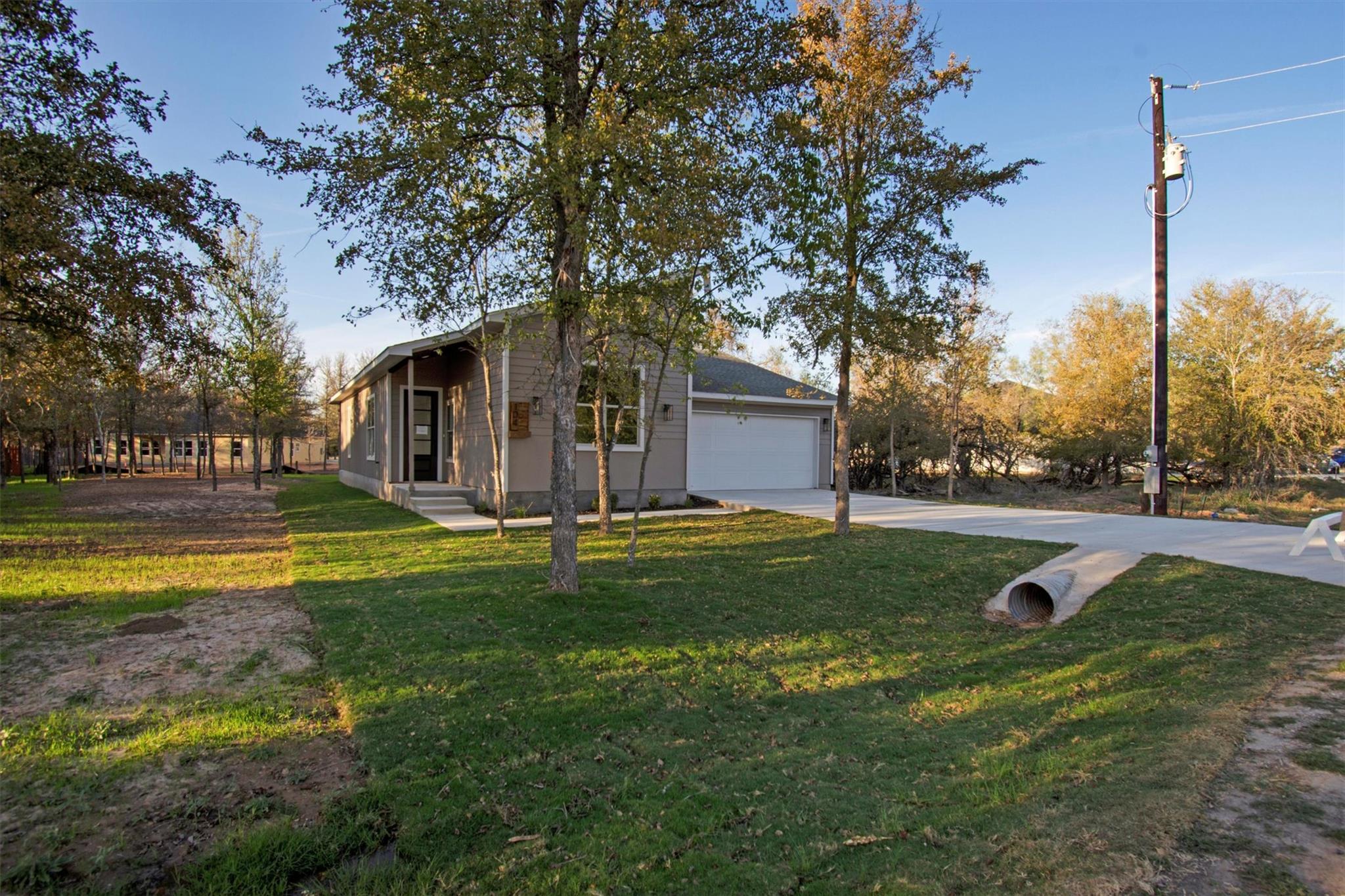 Listing photo 1 of 104  Kipapa Ct