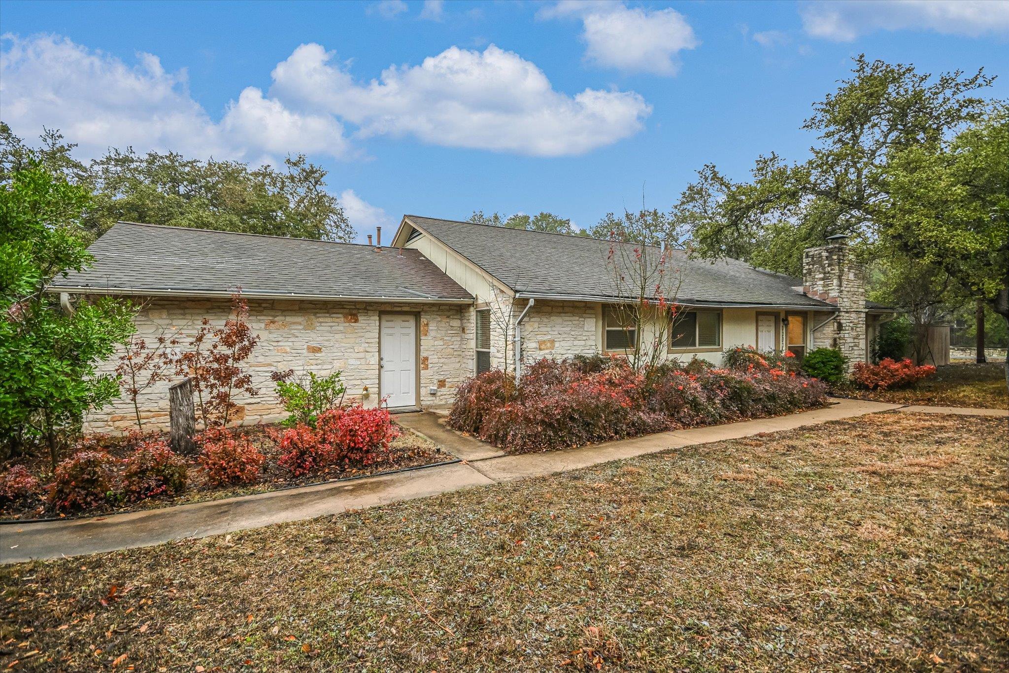 Listing photo 1 of 3207  Eanes Circle Cir