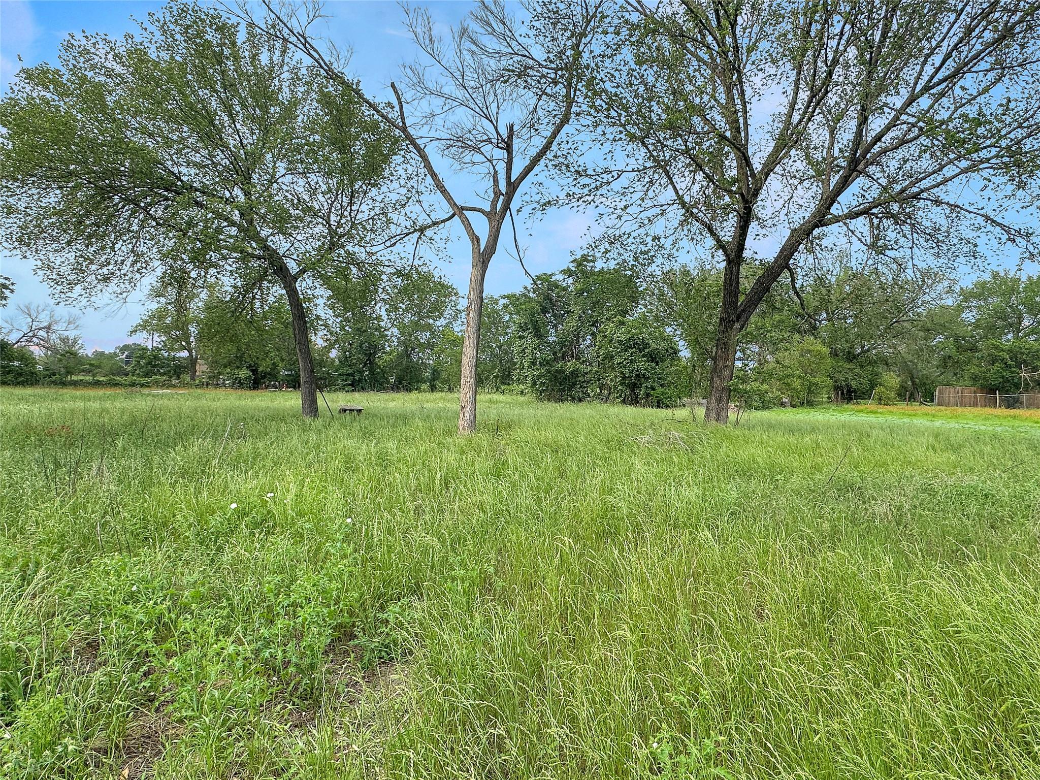 Listing photo 1 of 1314  Farm St