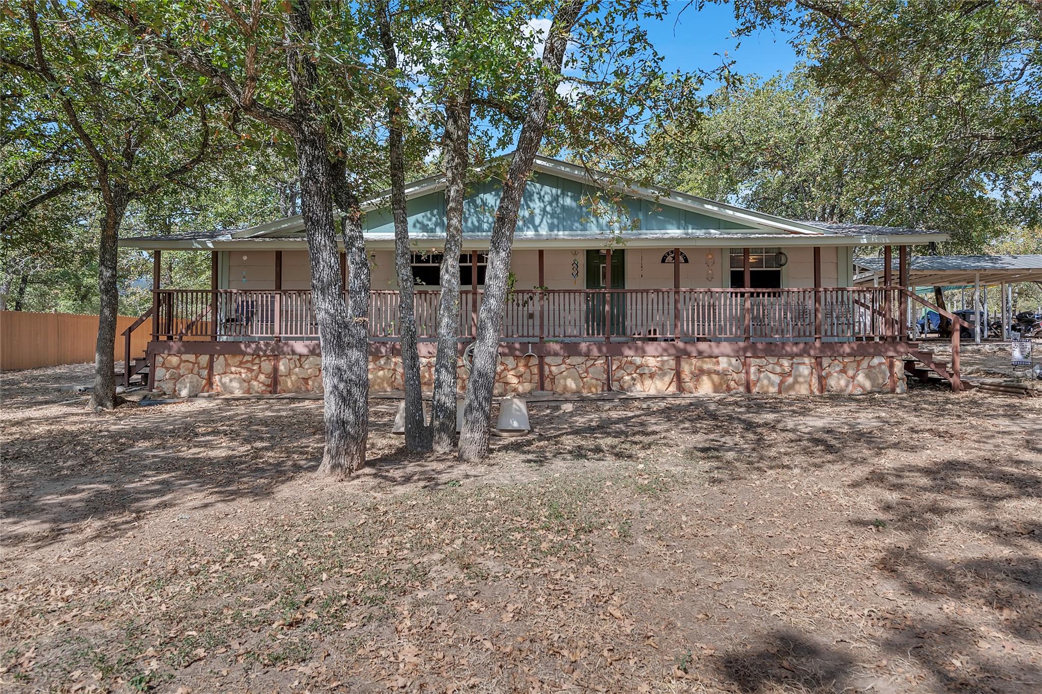 Listing photo 1 of 320  Pope Bnd S