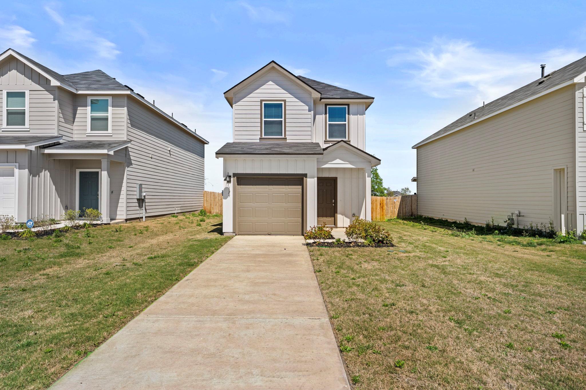 Listing photo 1 of 129  Varner Way