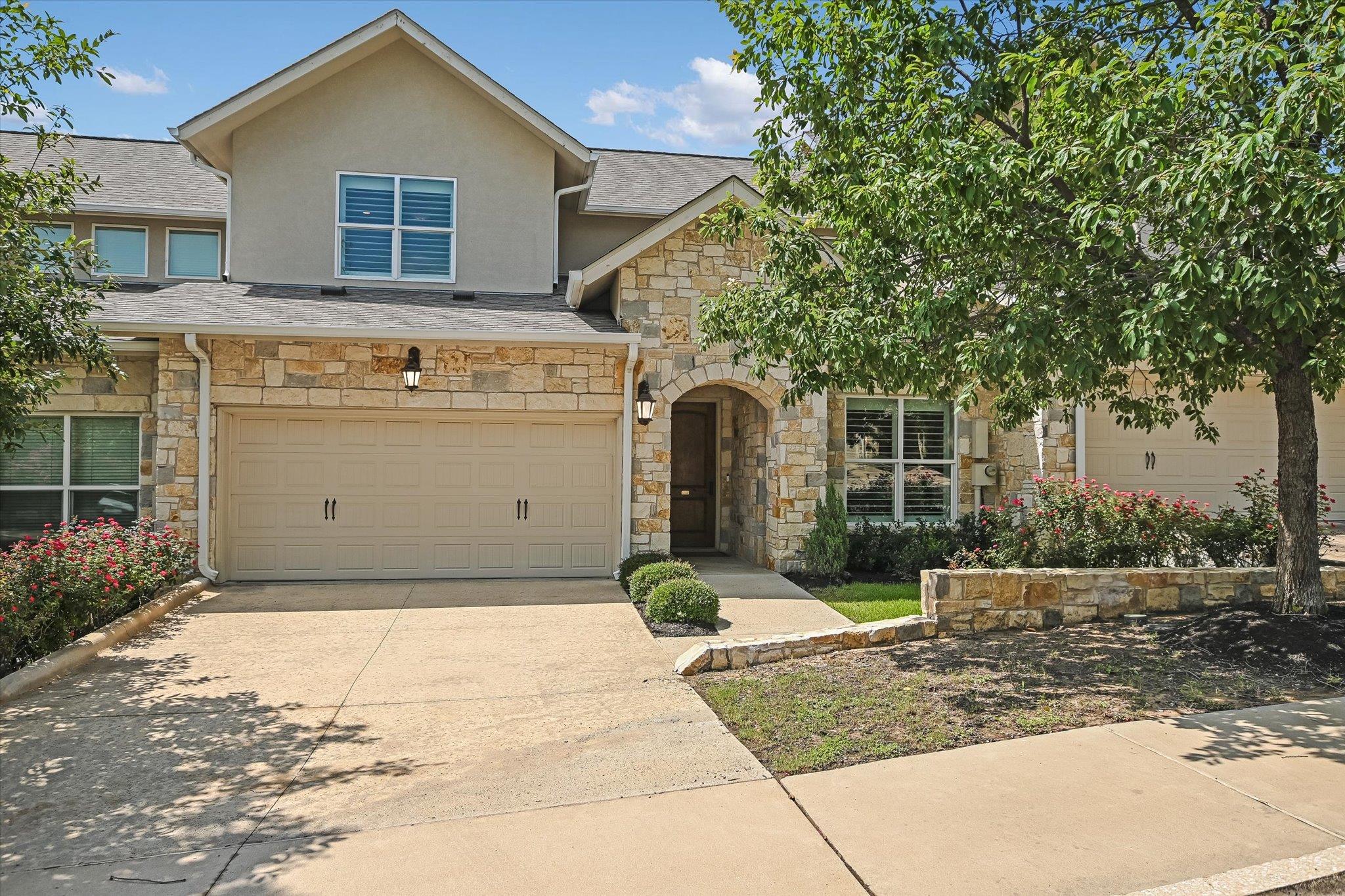 Listing photo 1 of 1218  Haven Ln  #102
