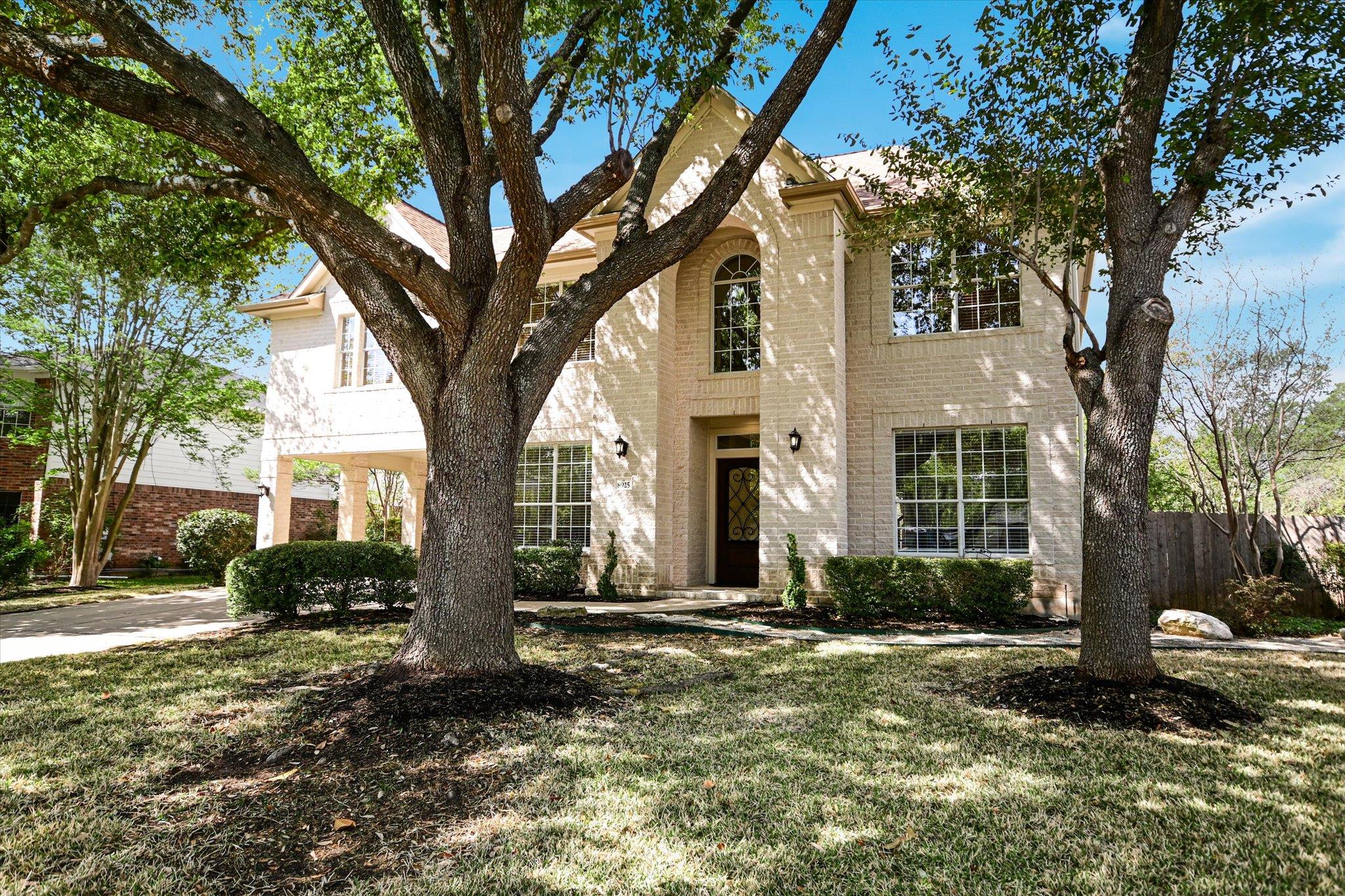 Listing photo of 8925  Joachim Ln