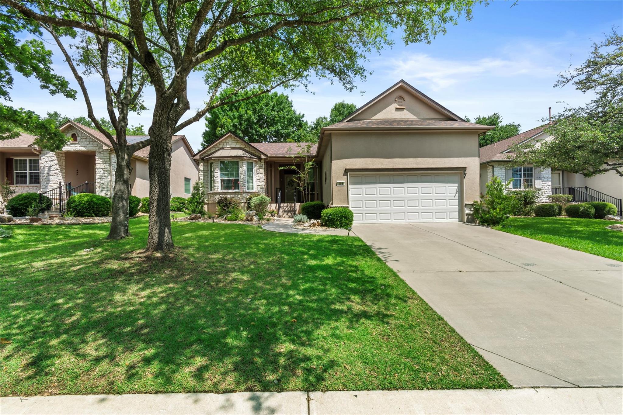 Listing photo 1 of 409  Rio Grande Loop