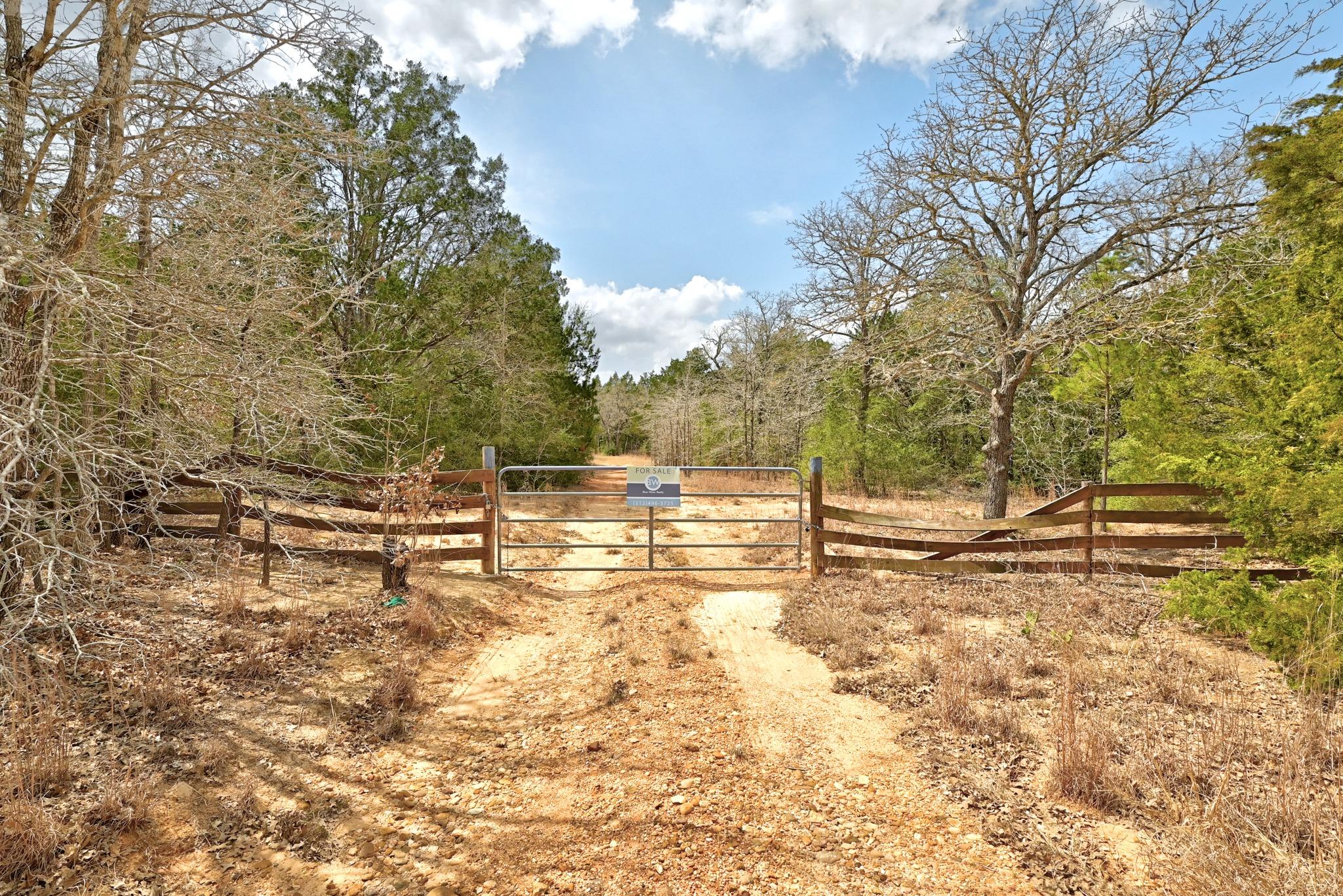 Listing photo 1 of 109  Crepe Myrtle Rd