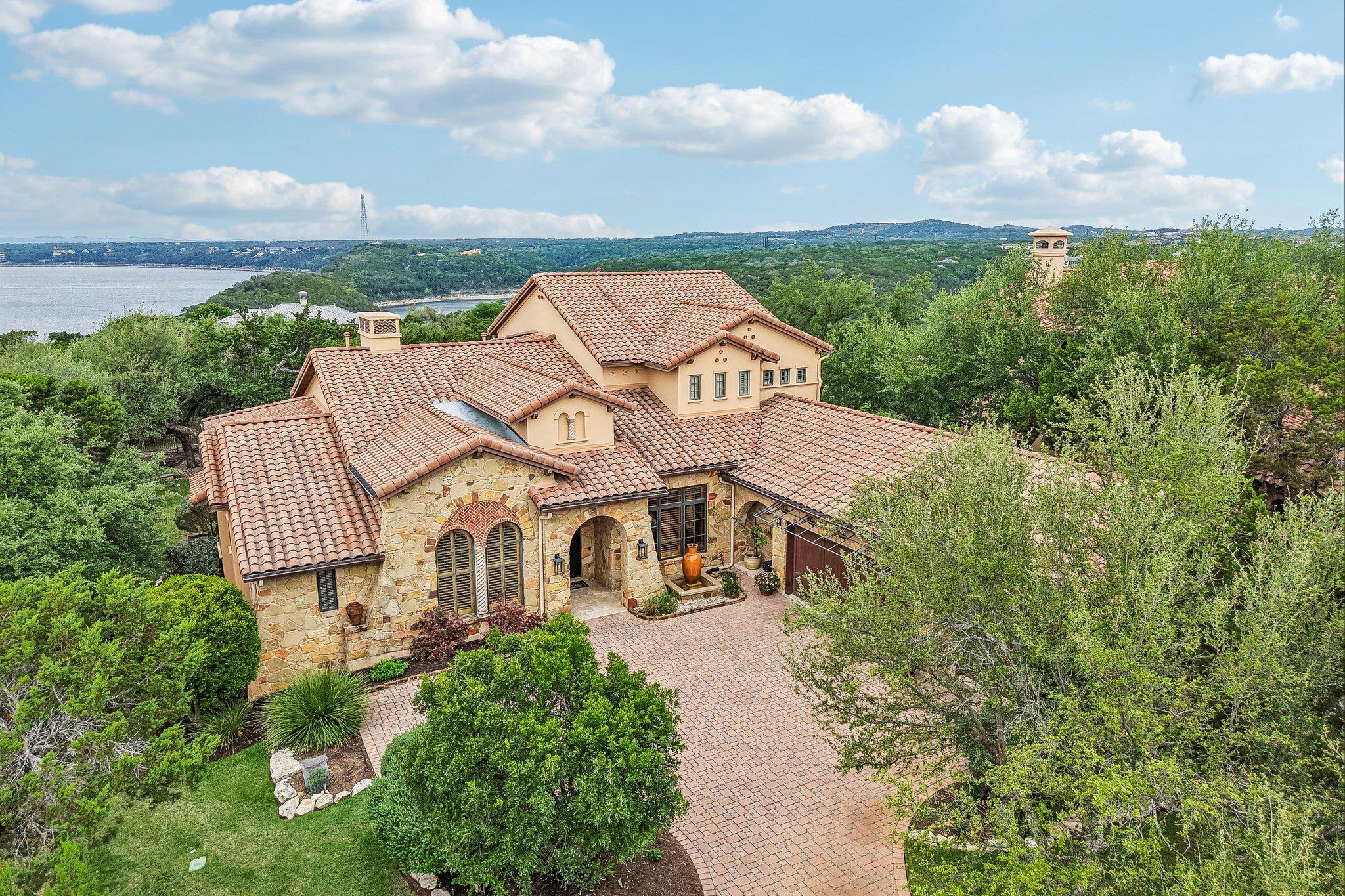 Listing photo 1 of 17701  Navigation Ln