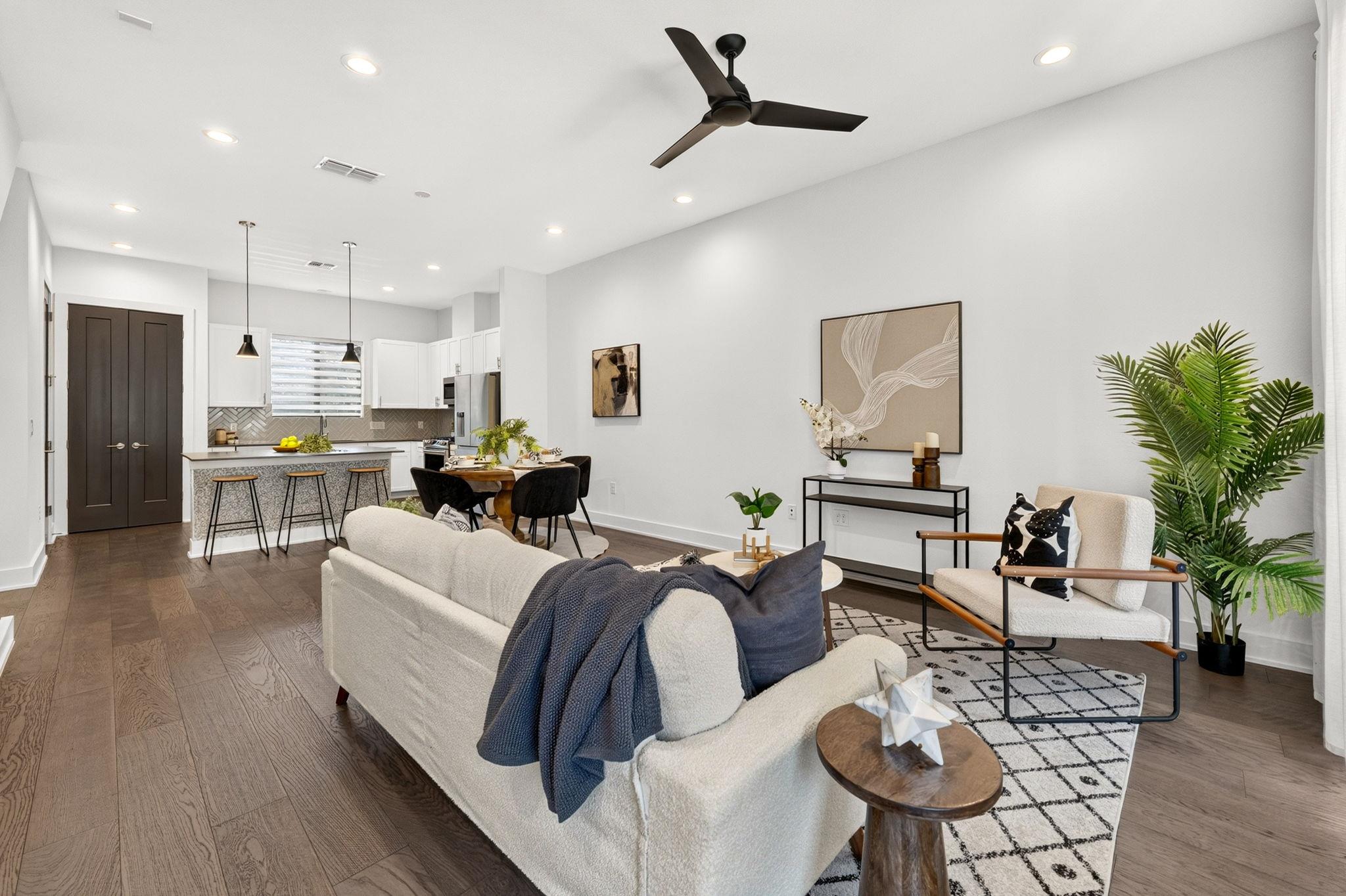 Listing photo 1 of 3700  Clawson Rd  #603