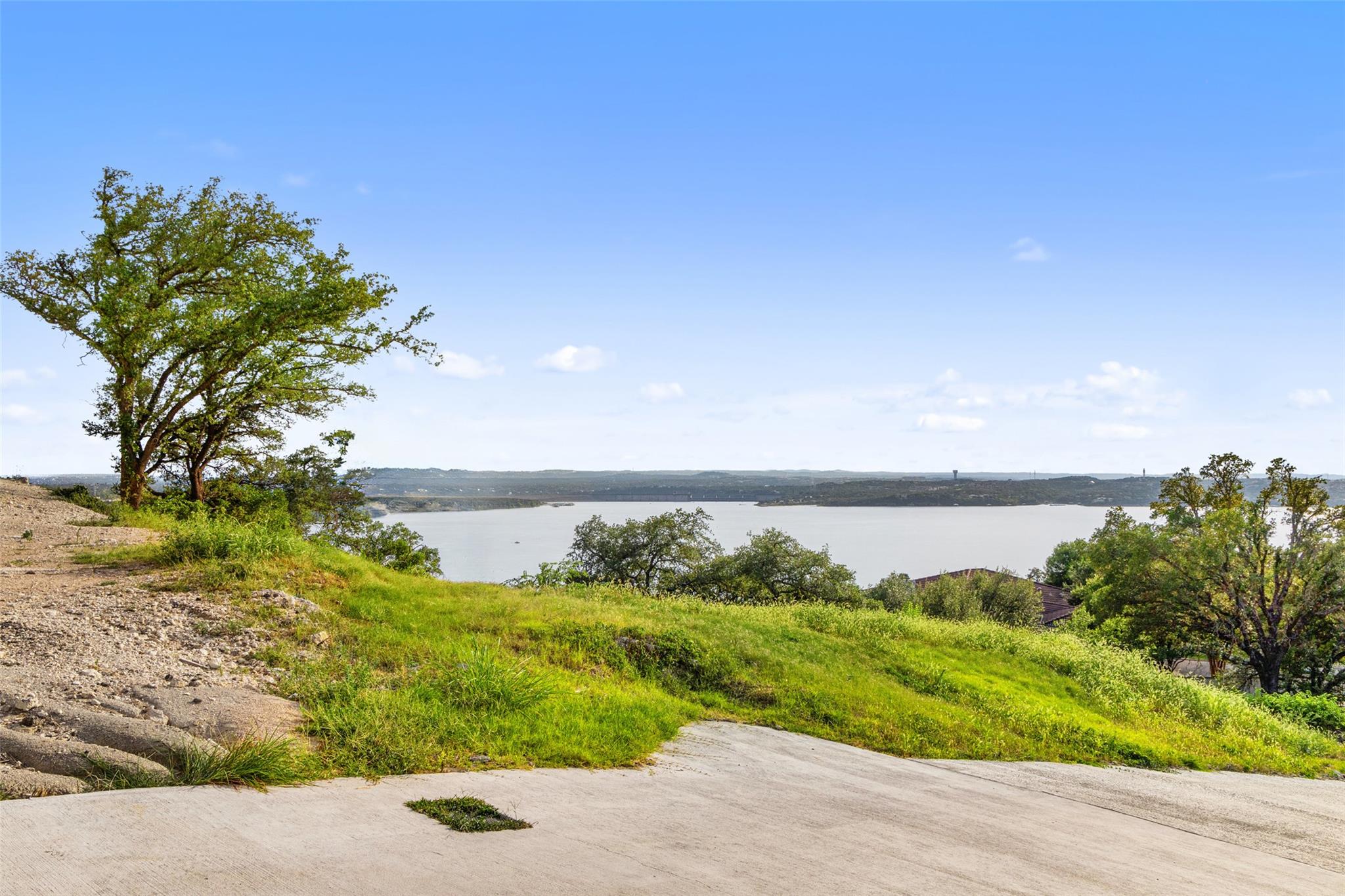 Listing photo 1 of 6813  Oasis Pass
