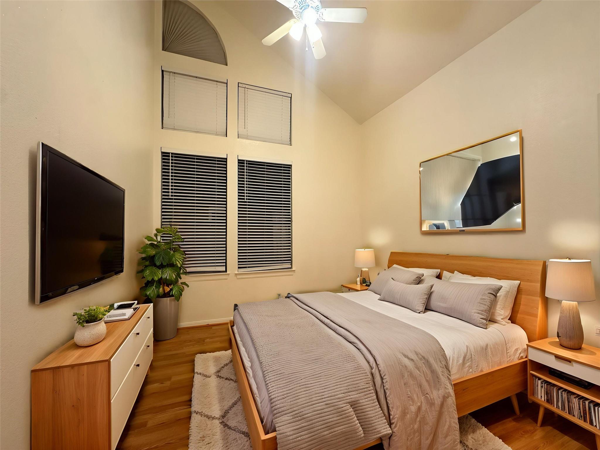 Listing photo 1 of 1906  Robbins Pl  #308