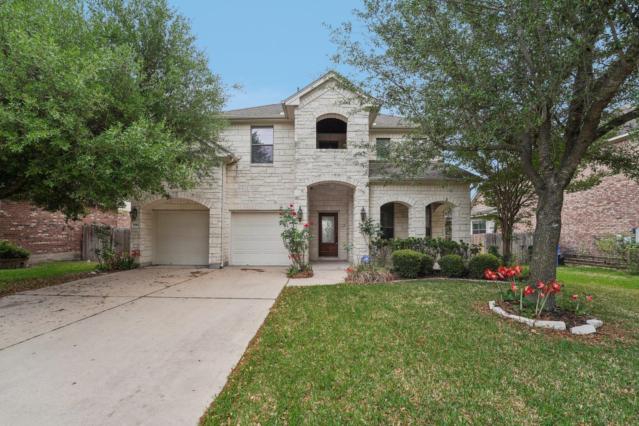 Listing photo 1 of 20913  Windmill Ridge St