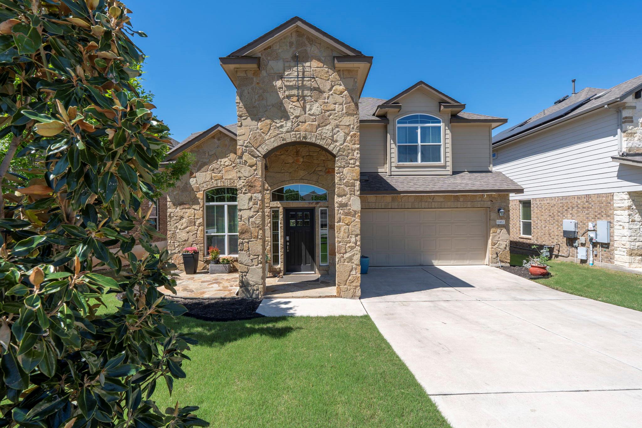 Listing photo 1 of 11412  Reading Way