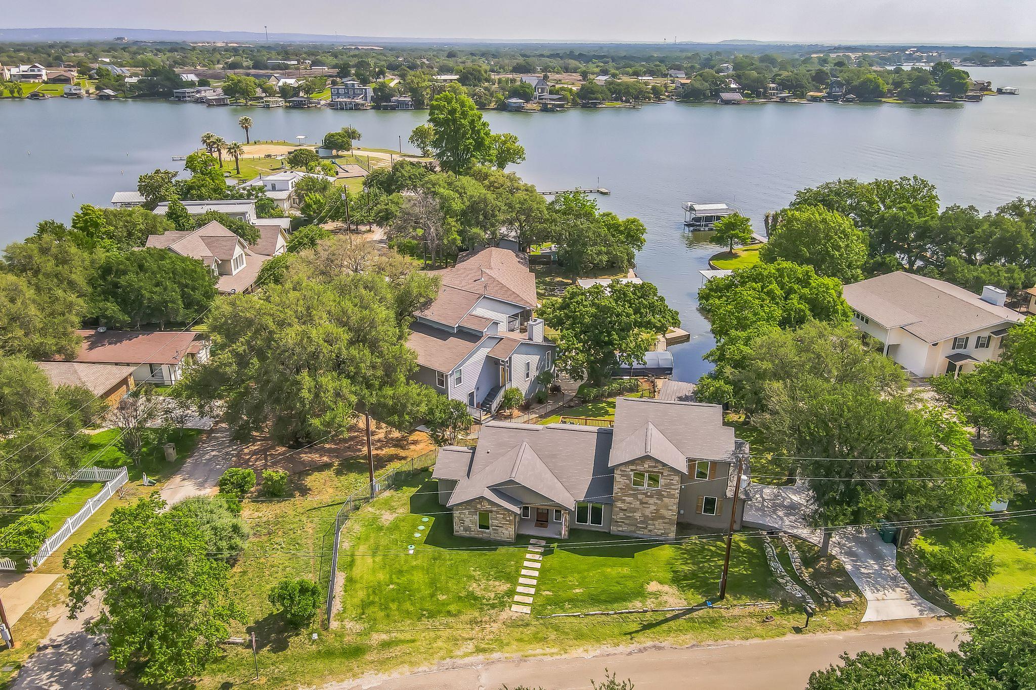 Aerial perspective of suburban area featuring a l