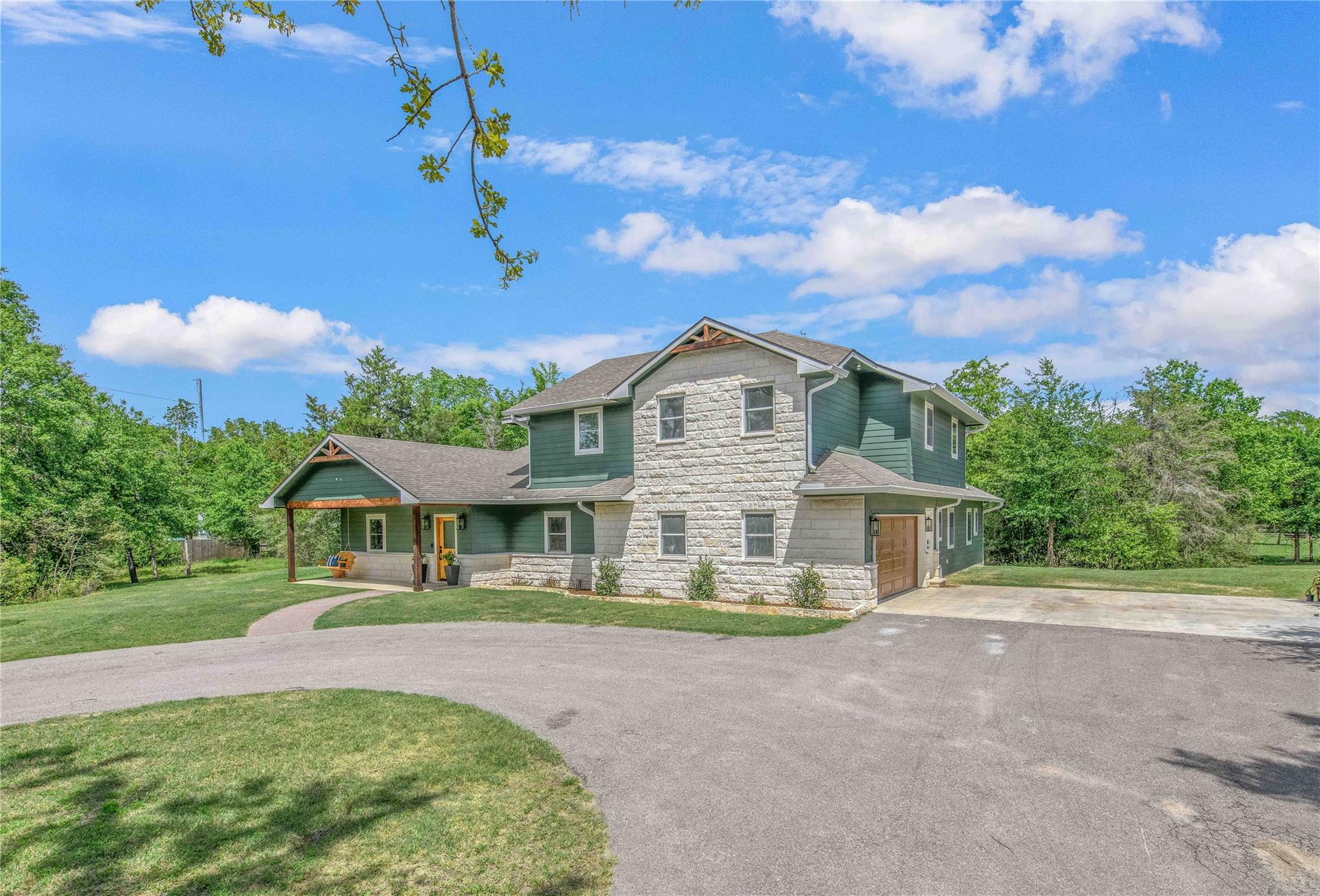 Listing photo 1 of 4855  Austins Creek Dr