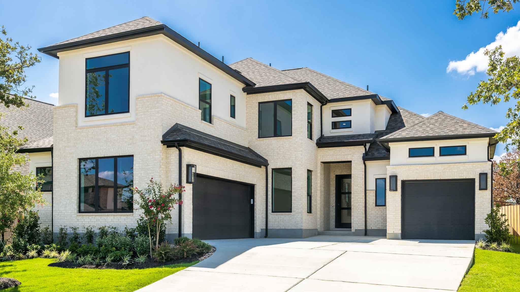 Listing photo 1 of 245  Maton Way