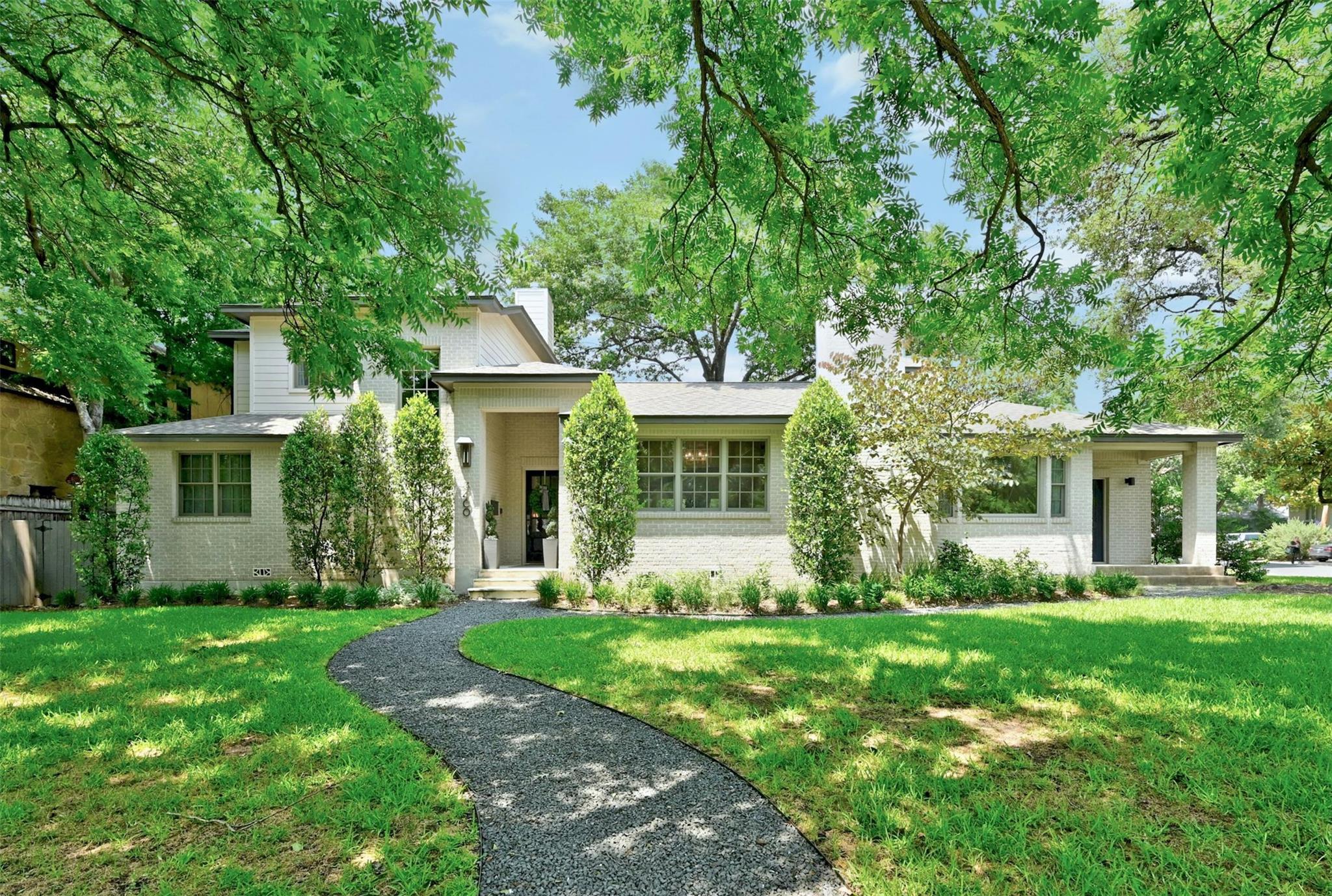 Listing photo of 3400  Oakmont Blvd