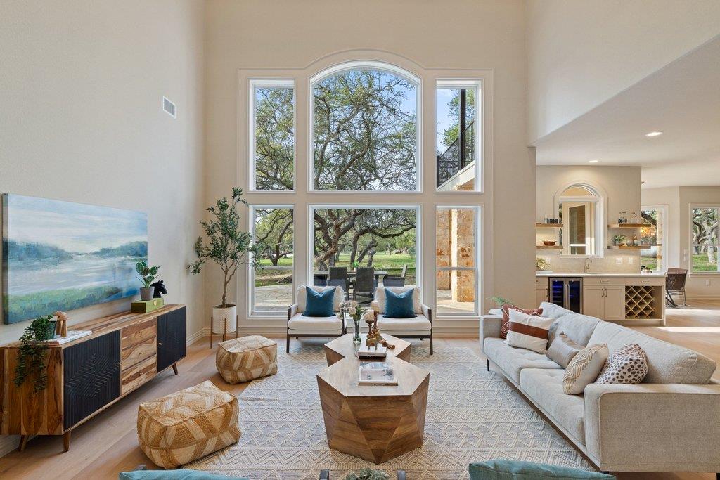 Listing photo 1 of 999  Enchanted Oaks Dr