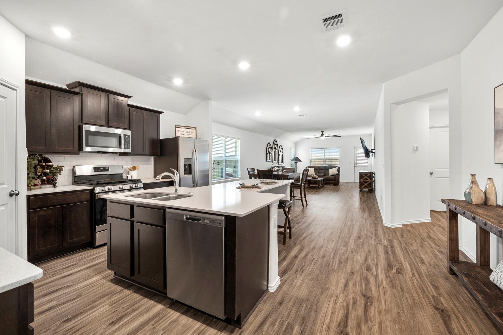 Listing photo 1 of 237  Escondido Cir