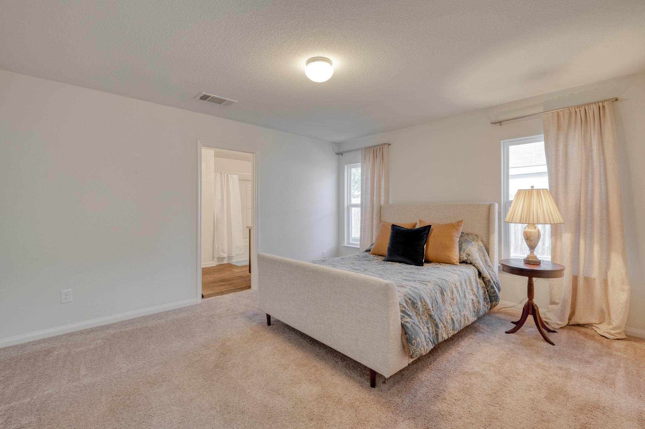 Listing photo 1 of 1436  Breanna Ln