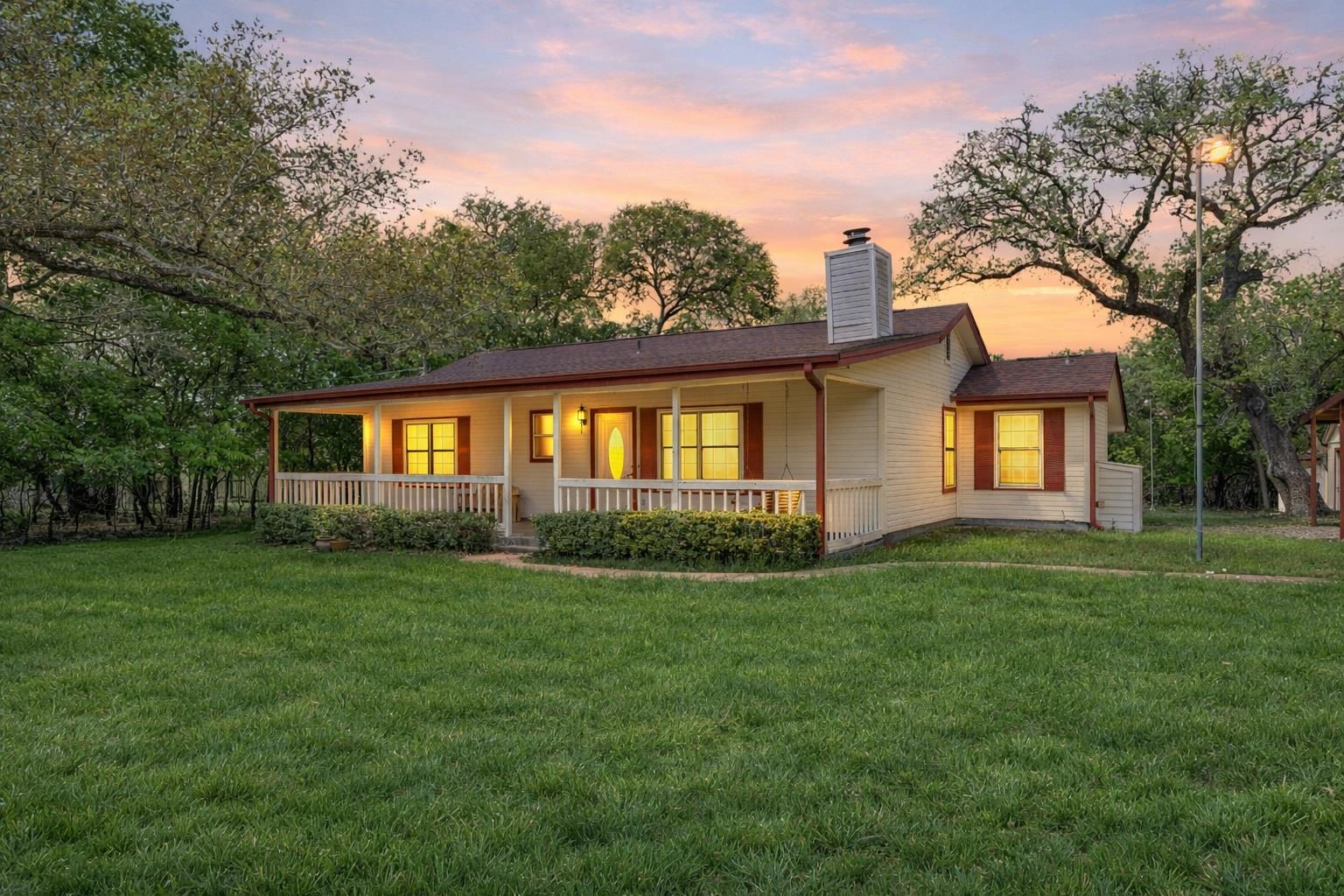 Listing photo 1 of 10706  Creek View Dr