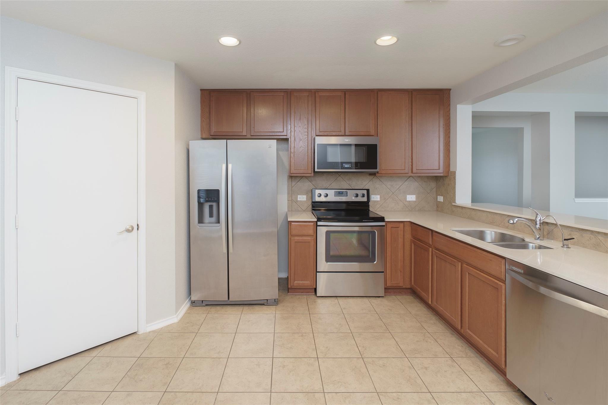 Listing photo 1 of 11221  Kirkland Hill Path