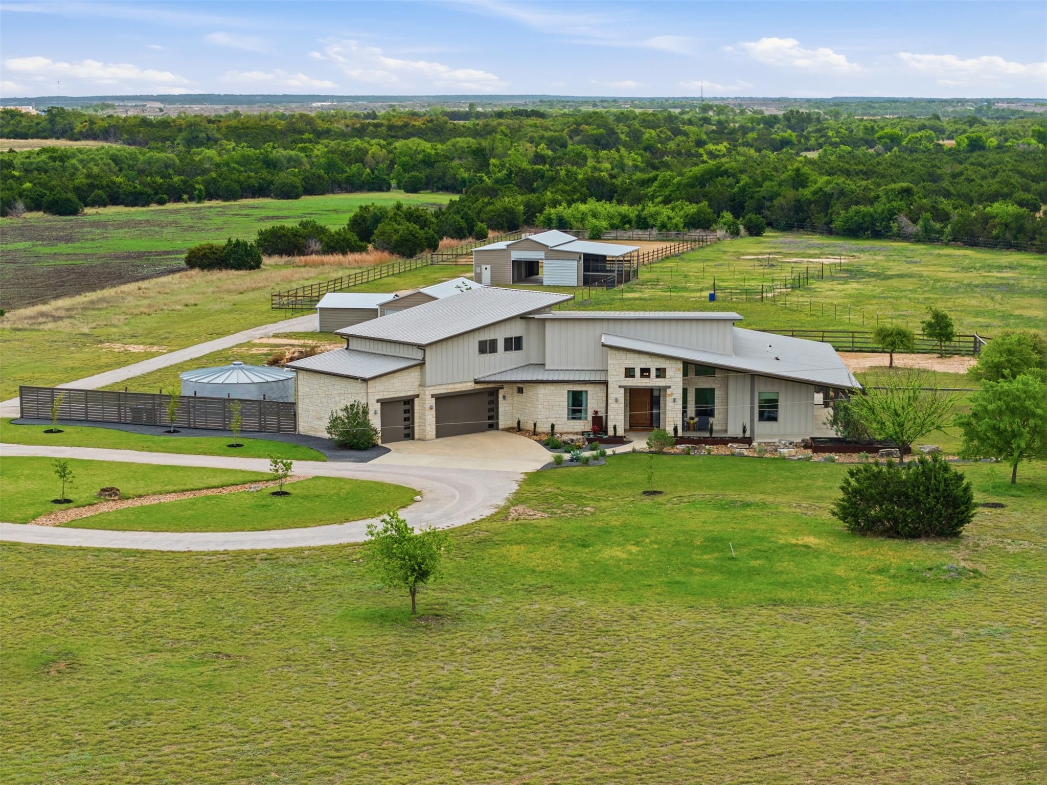 Listing photo 1 of 215  Mesa Vista Dr