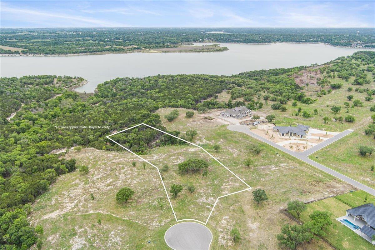 View of property location featuring a large body 