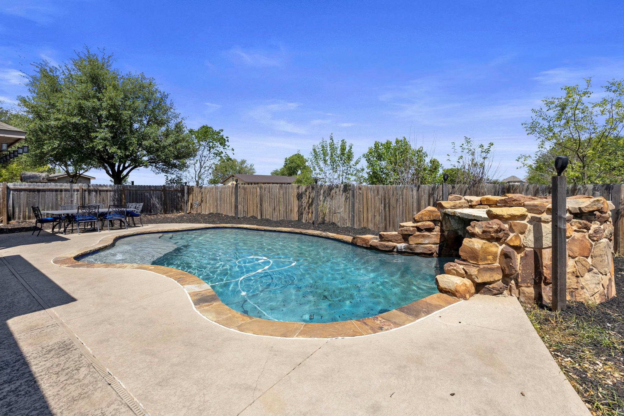 Listing photo 1 of 317  Cockrill St