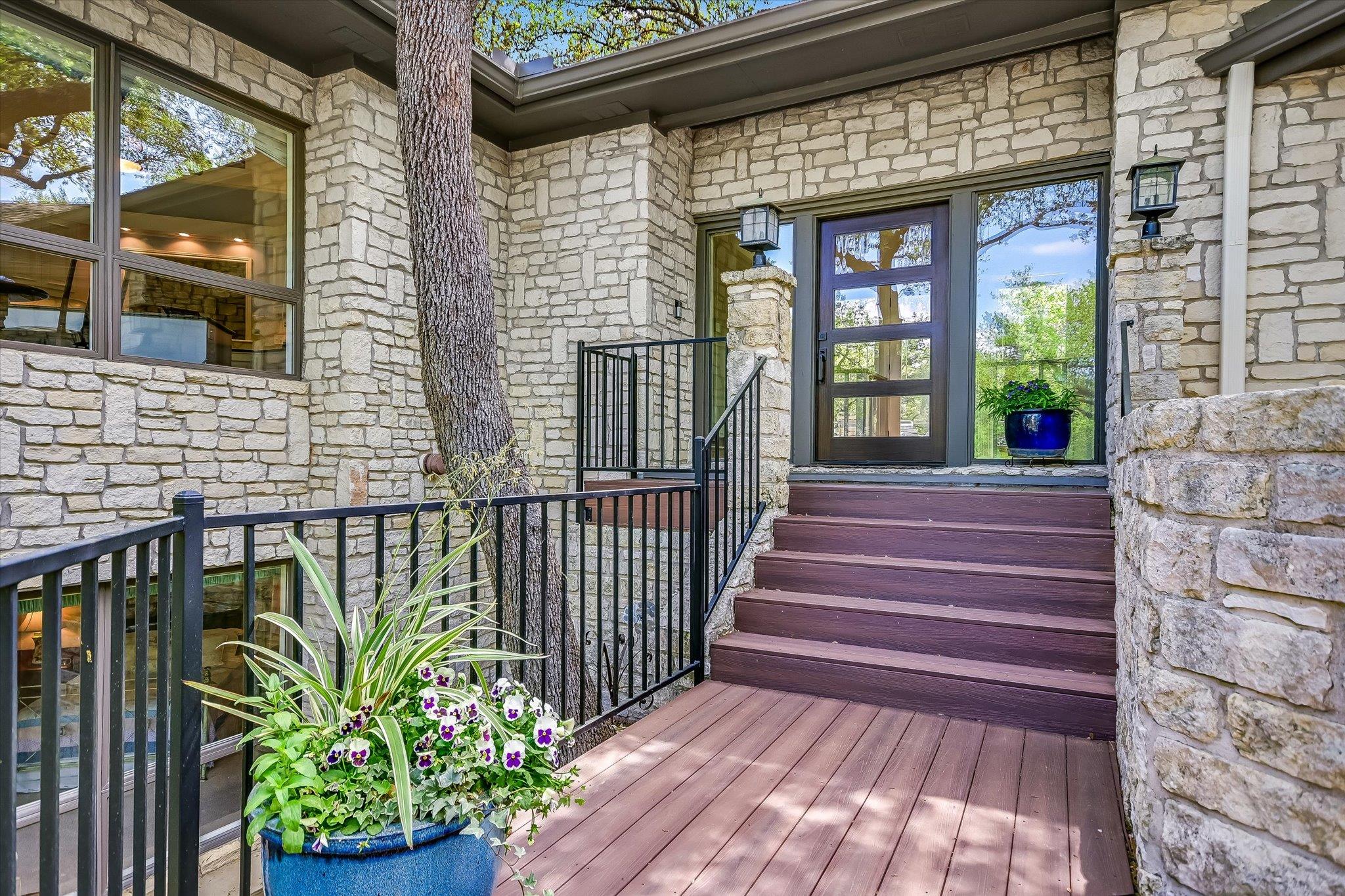 Listing photo 1 of 3901  Prentice Ln
