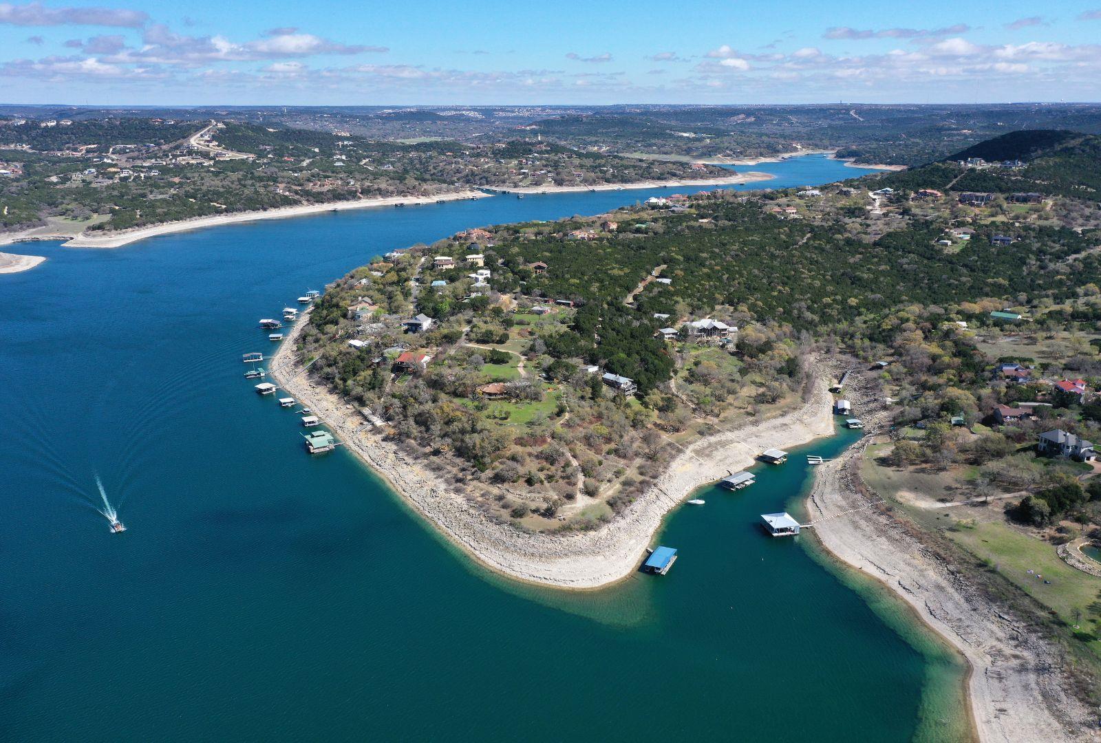 Listing photo 1 of 8007  Sharon Rd