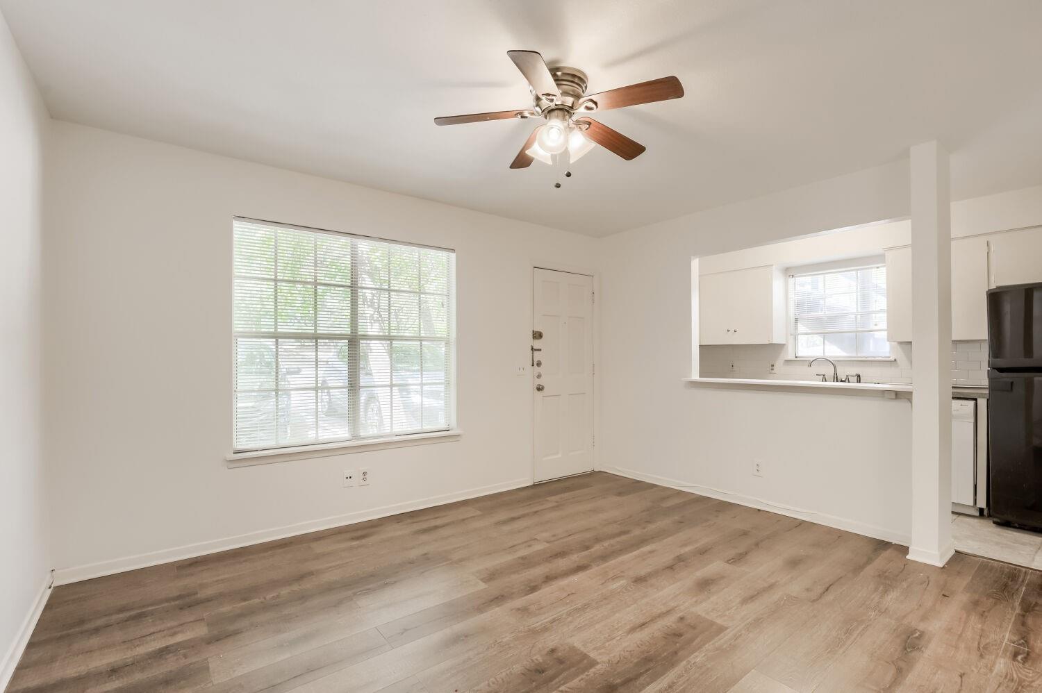 Listing photo 1 of 3119  Tom Green St  #2