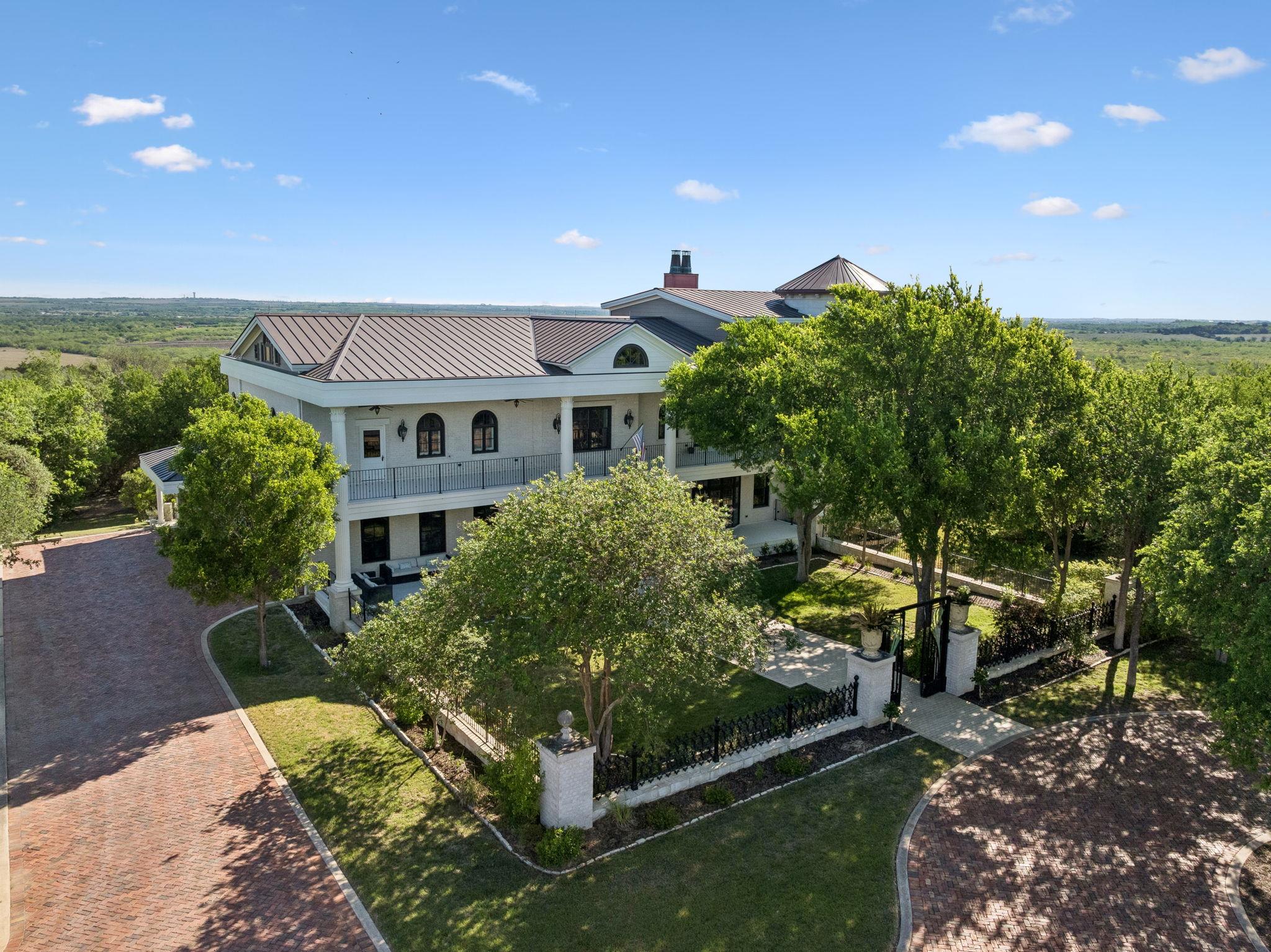 Listing photo 1 of 999  Schwarzlose Rd