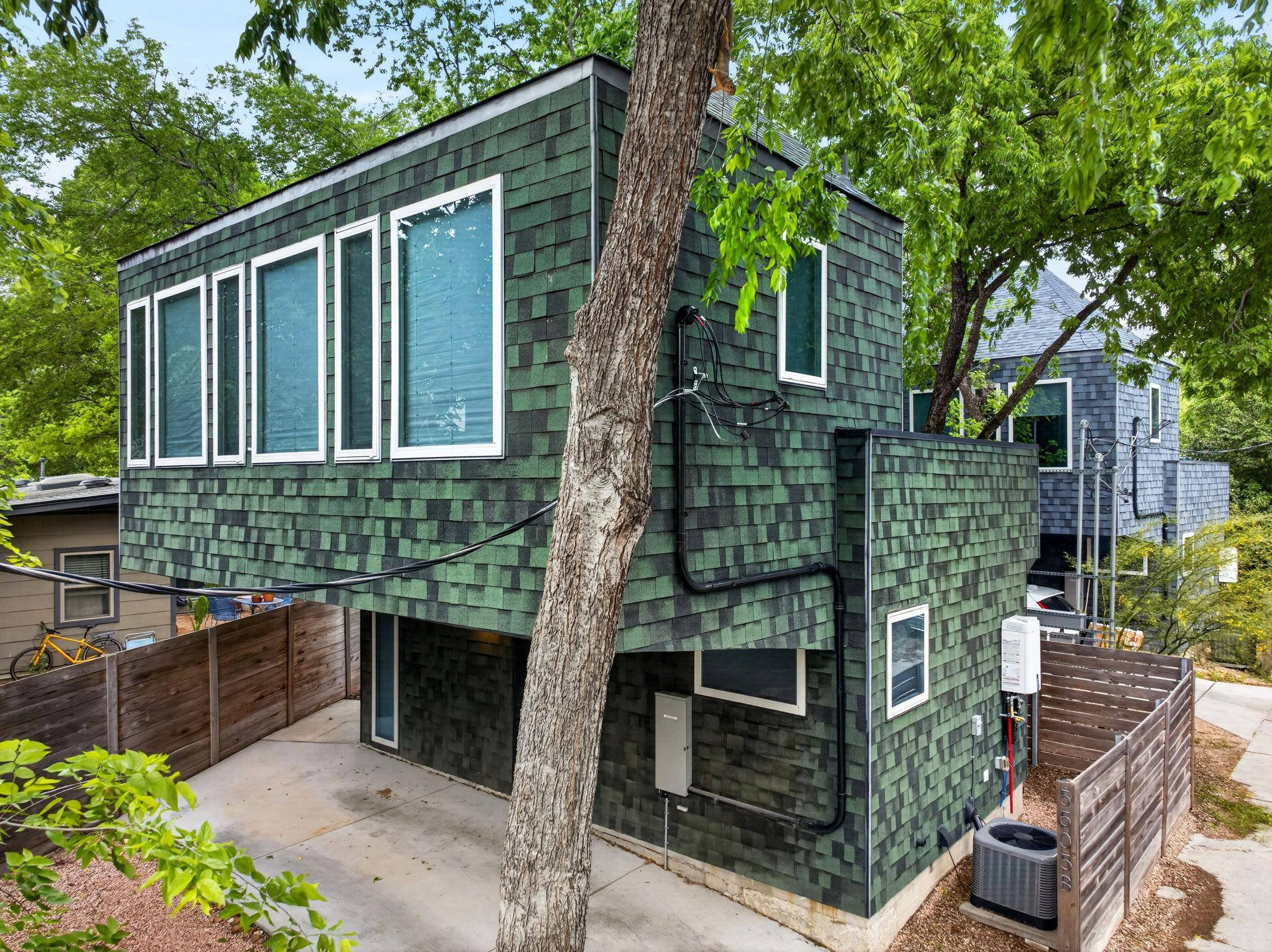 Listing photo 1 of 5505  Duval St  #B