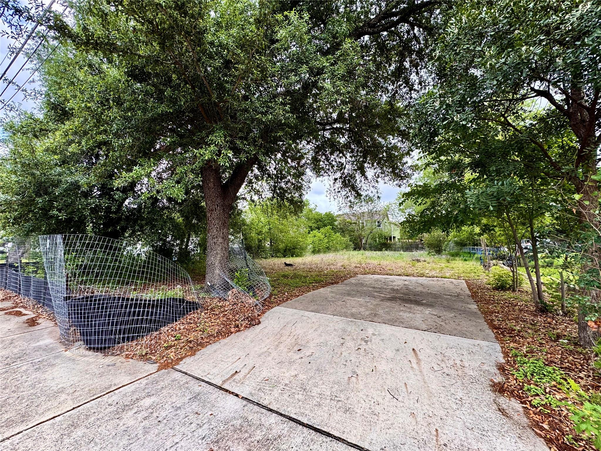 Listing photo 1 of 6201  Club Ter