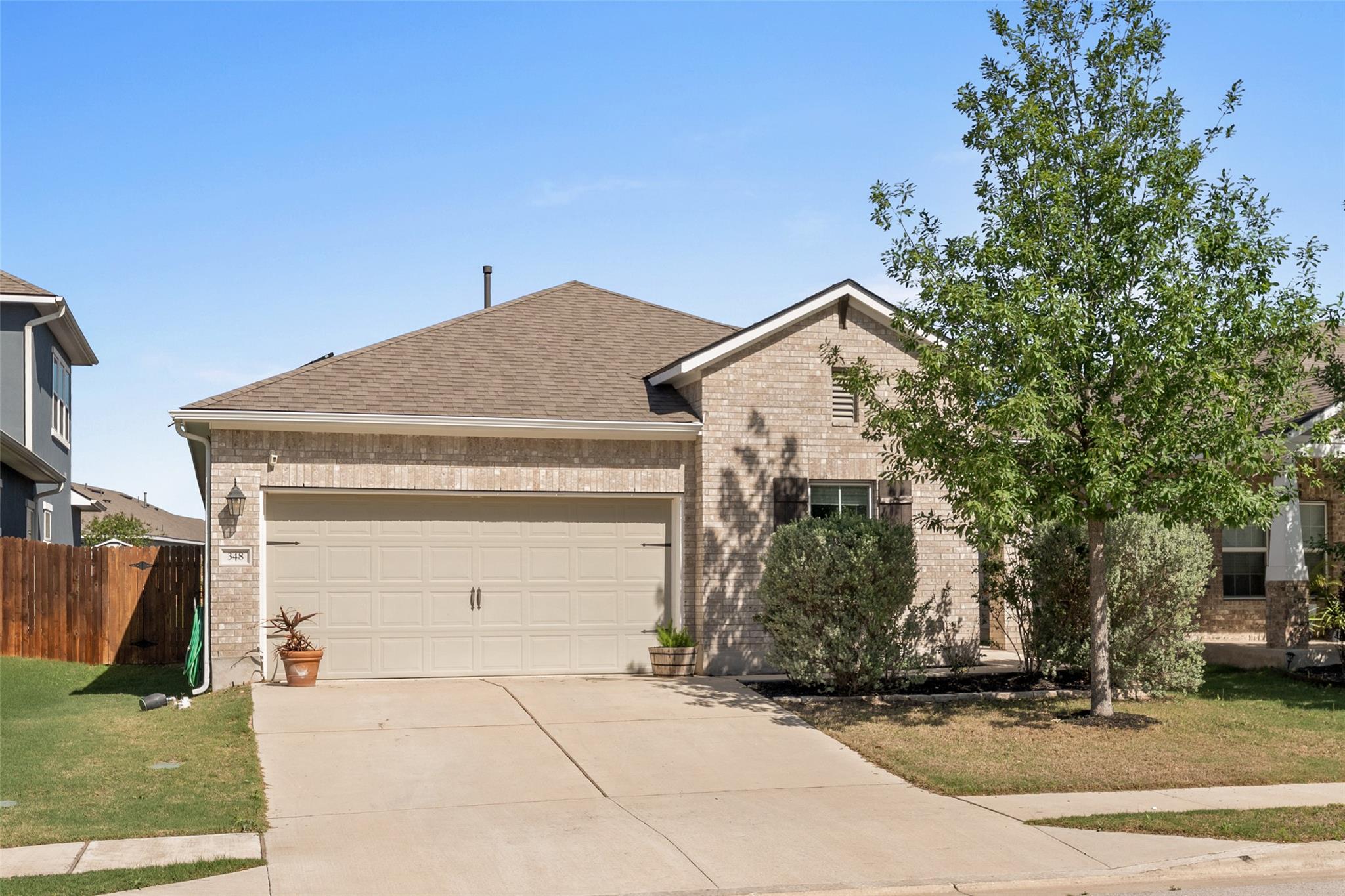 Listing photo 1 of 348  Lacey Oak Loop