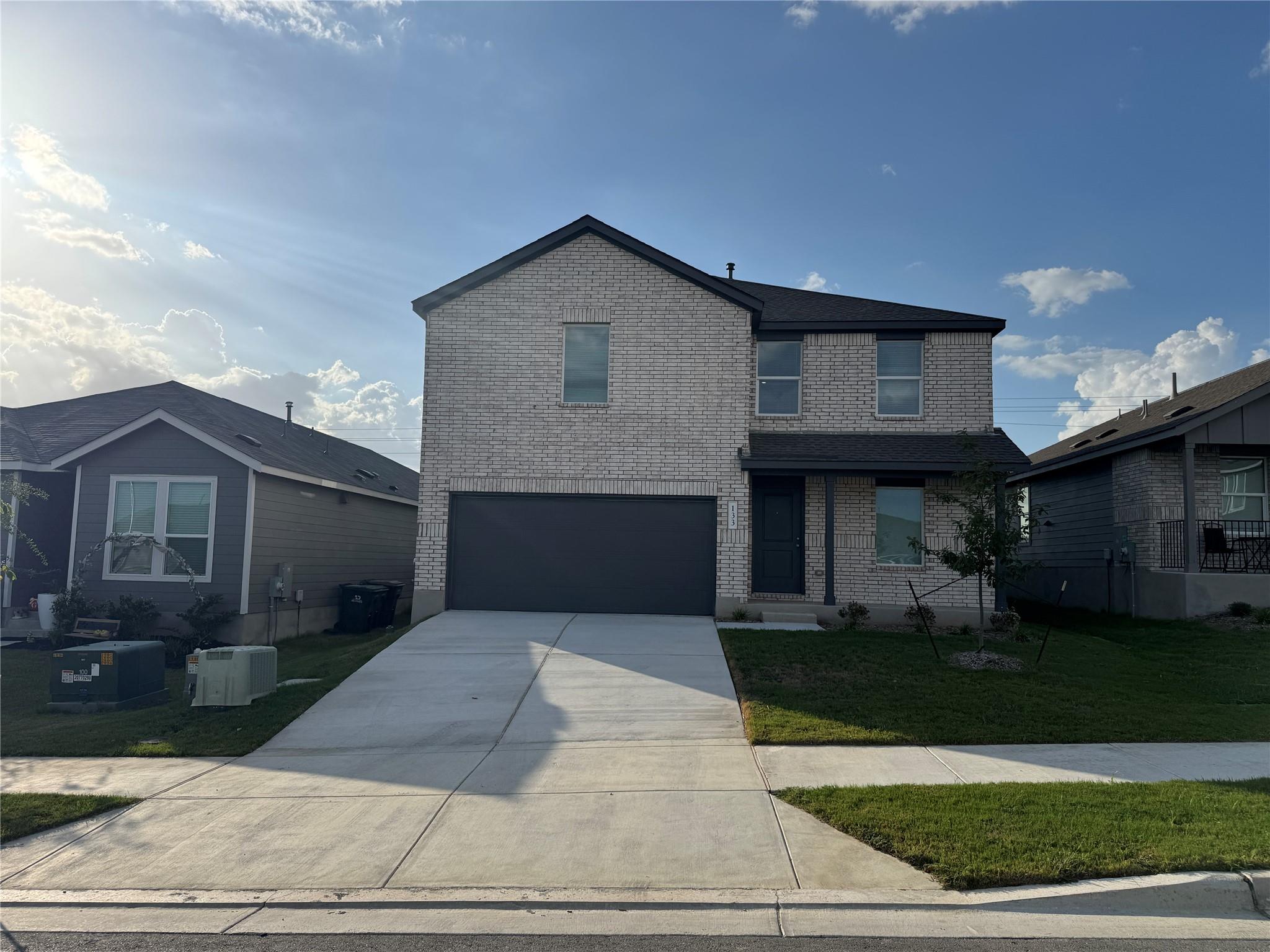 Listing photo 1 of 133  Navidad River Dr