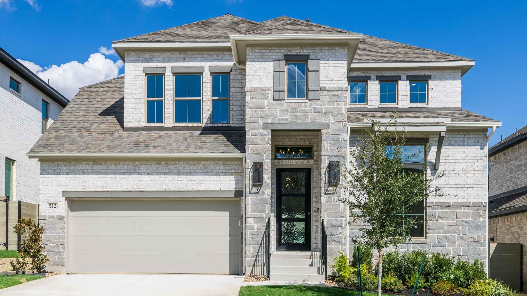 Listing photo 1 of 512  Summer Place Ln
