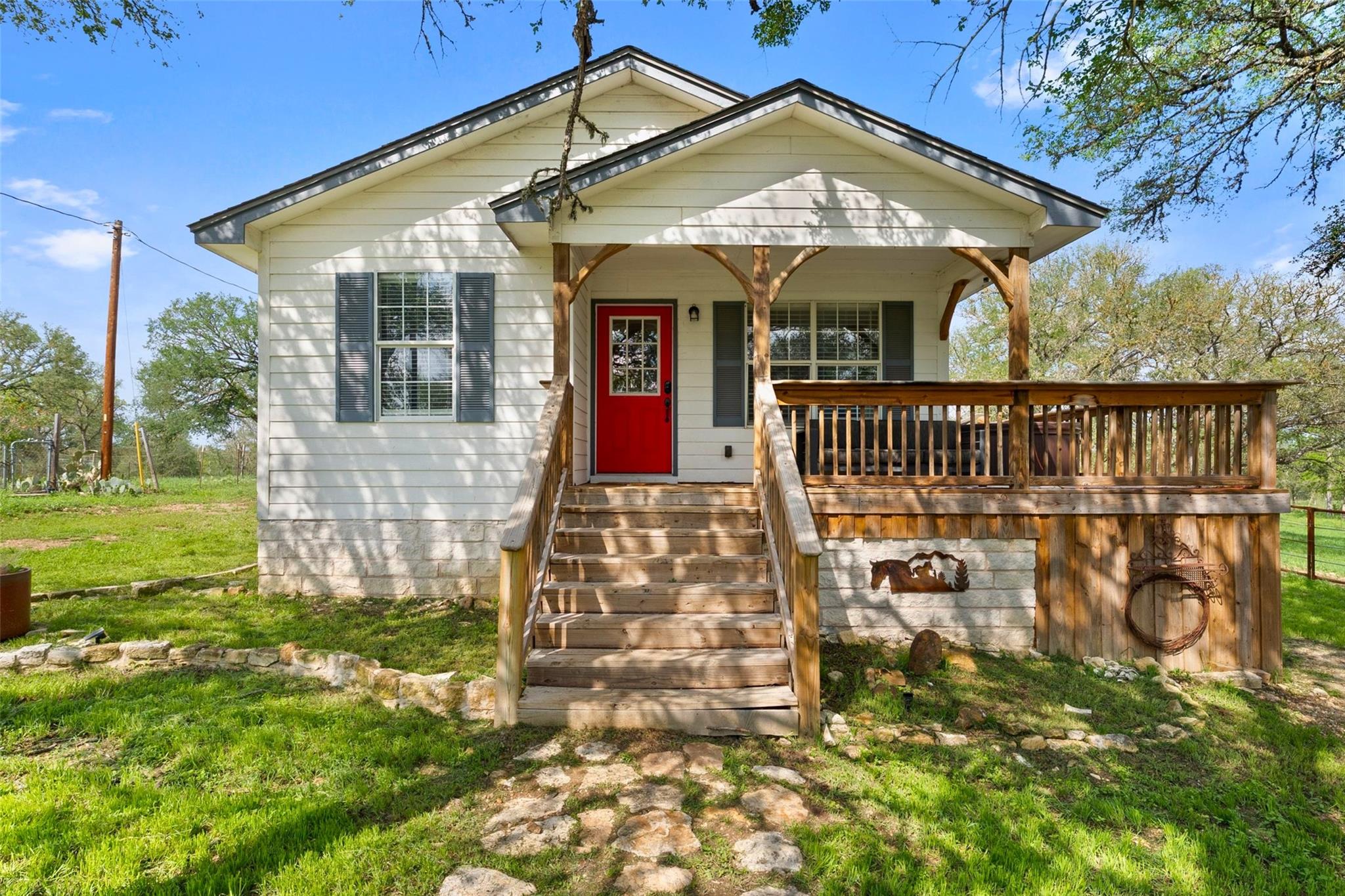 Listing photo 1 of 274  Old Austin Trl