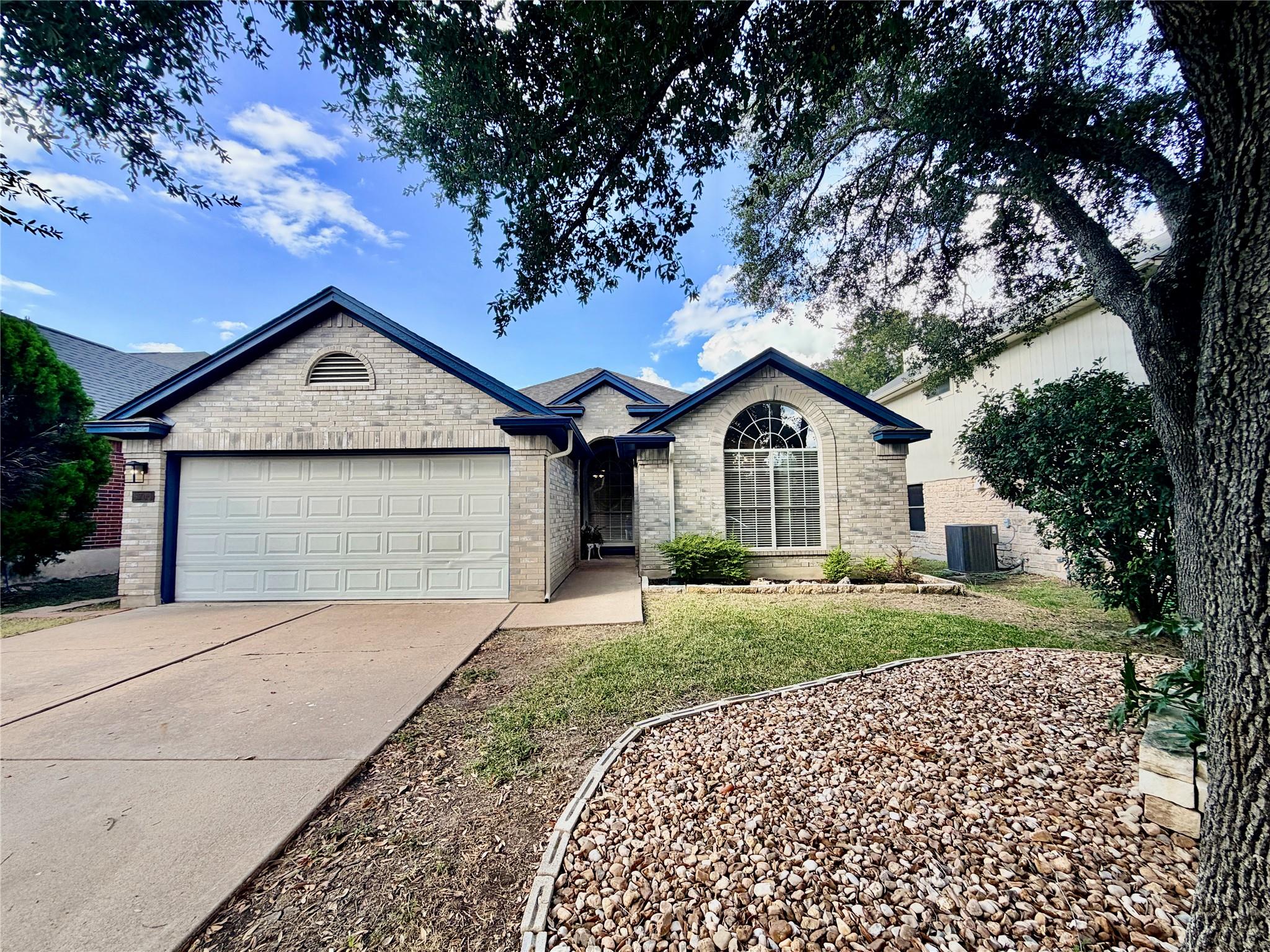 Listing photo 1 of 3704  Kissman Dr