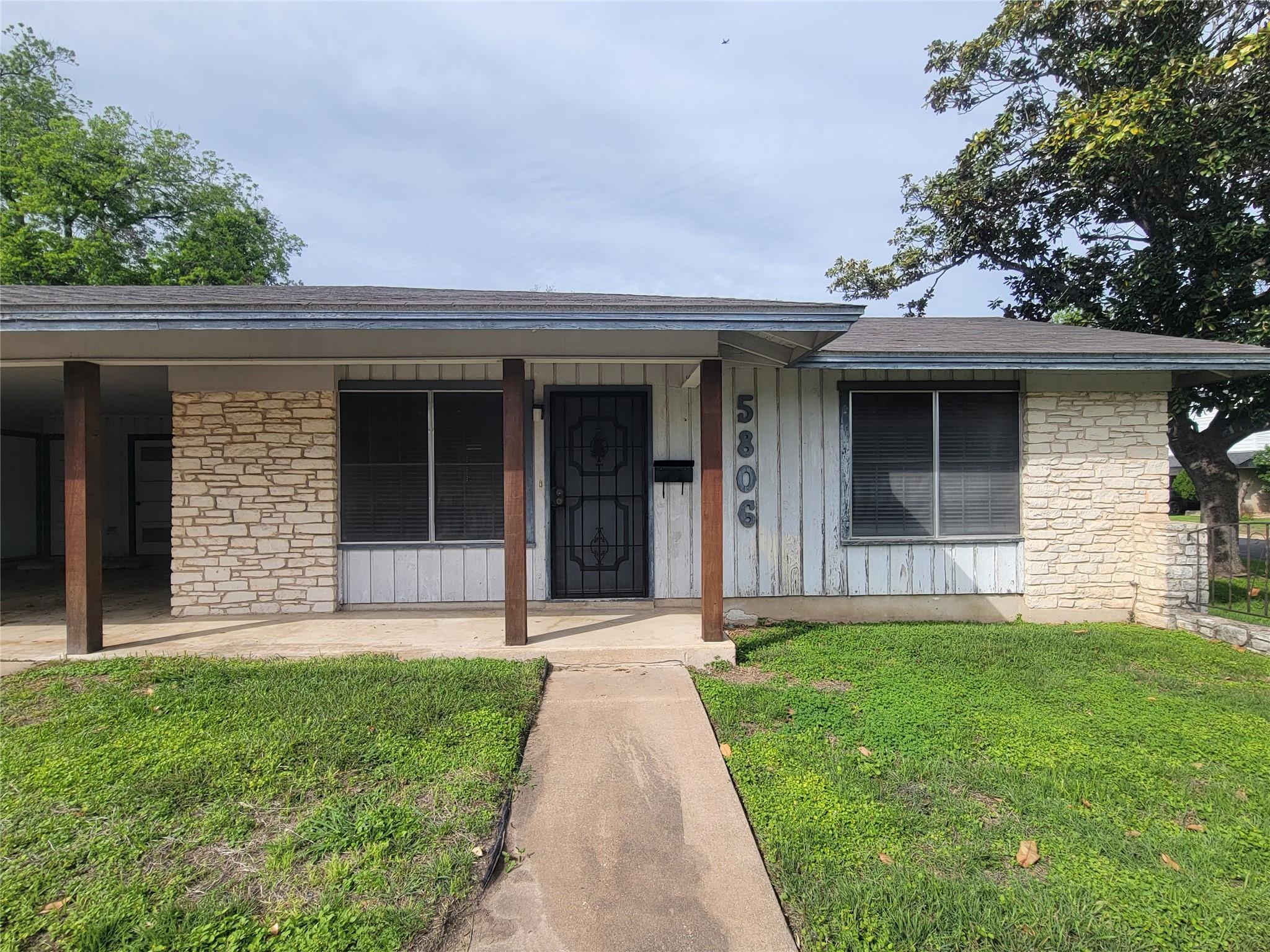Listing photo 1 of 5806  Nassau Dr  #A