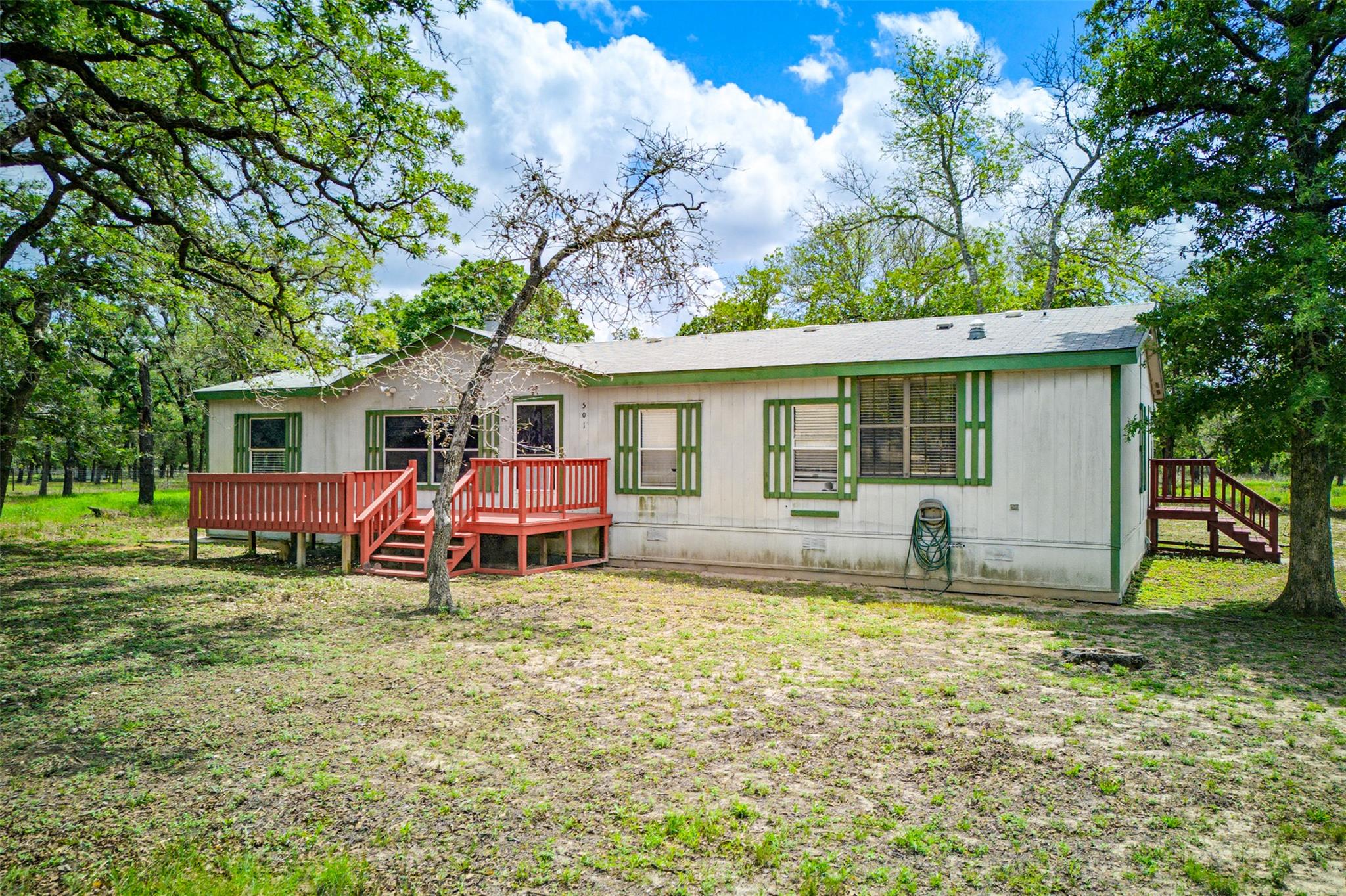 Listing photo 1 of 501  Turkey Tree Trl