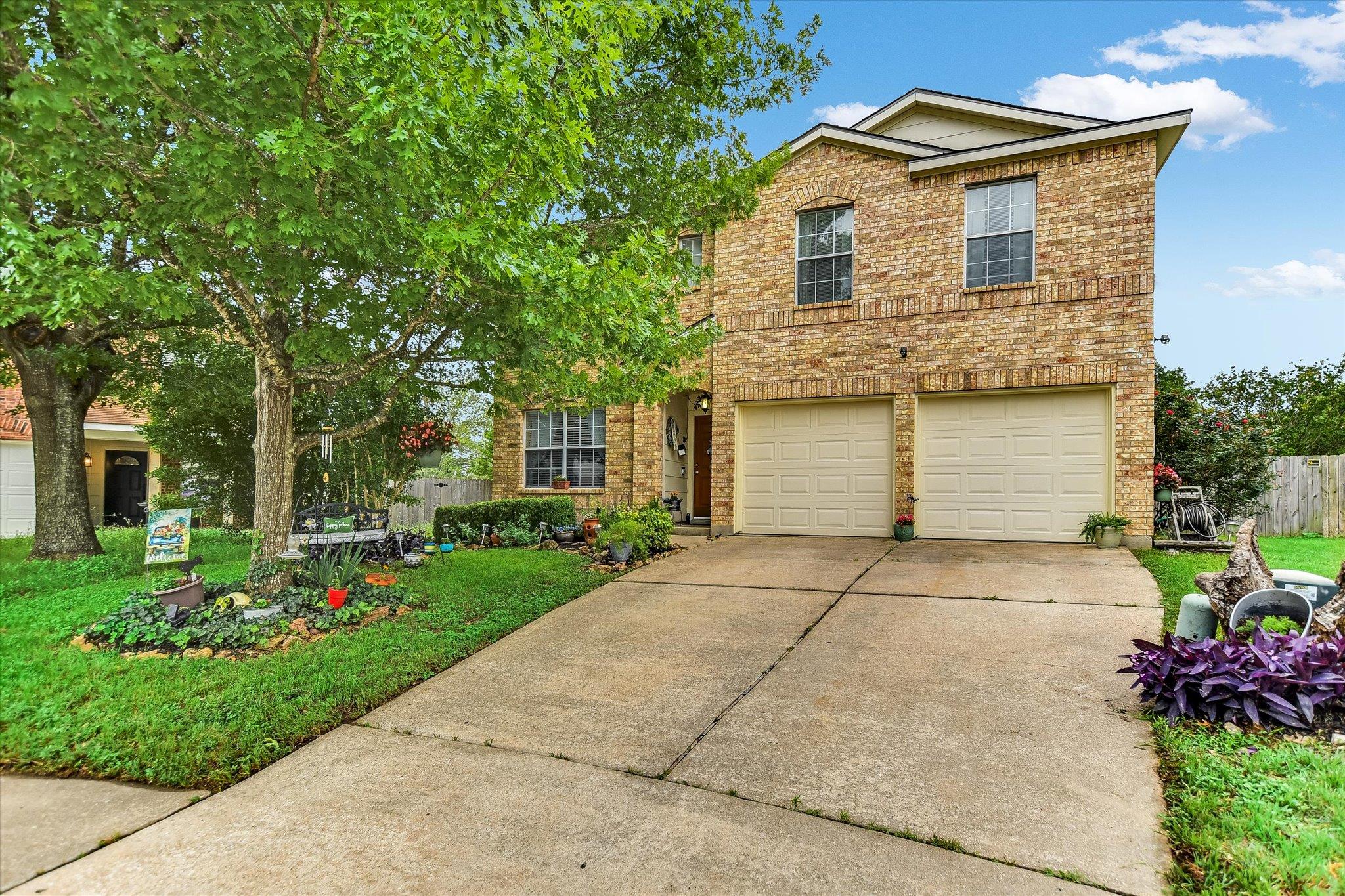 Listing photo 1 of 913  POLISHED STONE Cv