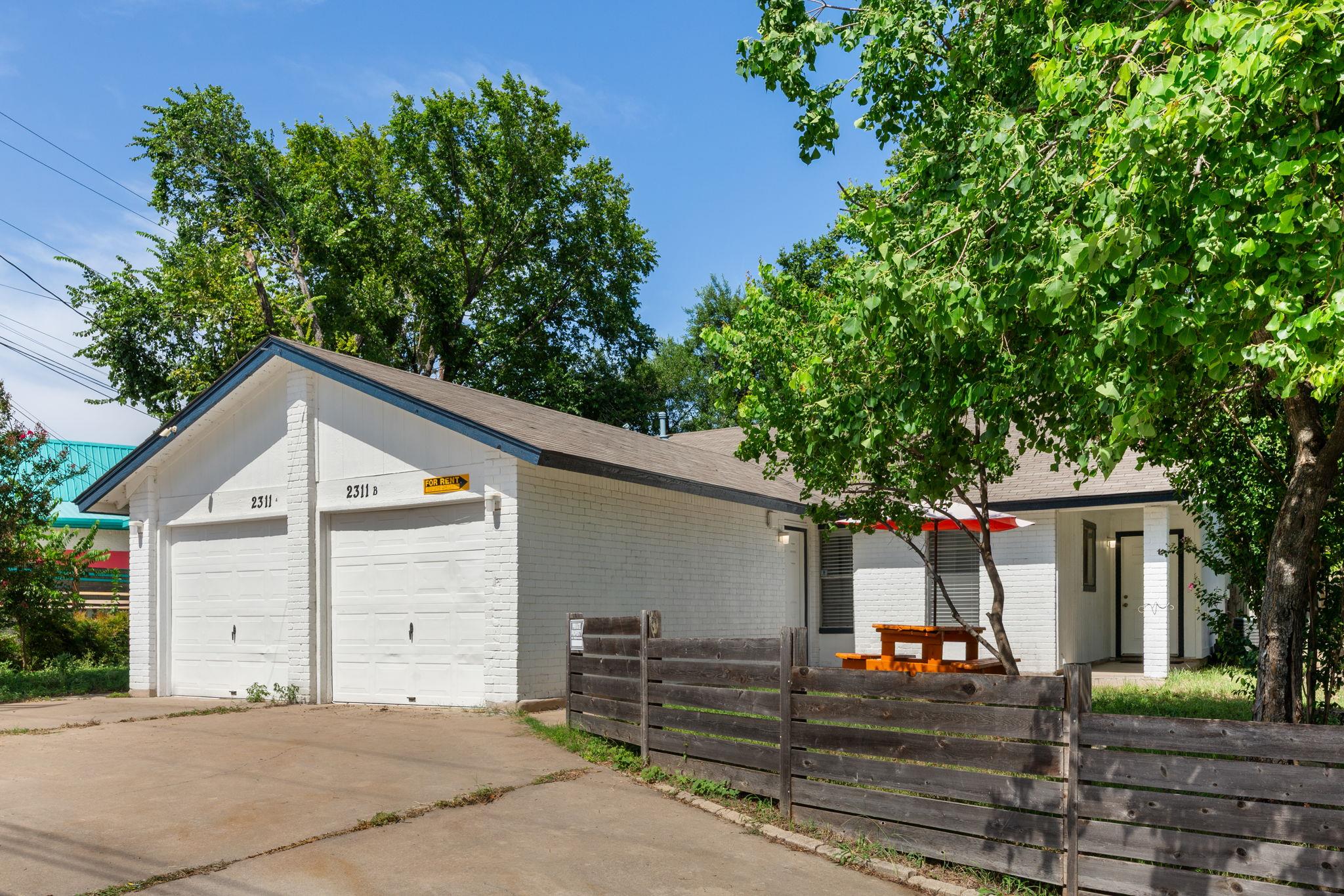 Listing photo 1 of 2311  Burleson Rd  #A #B