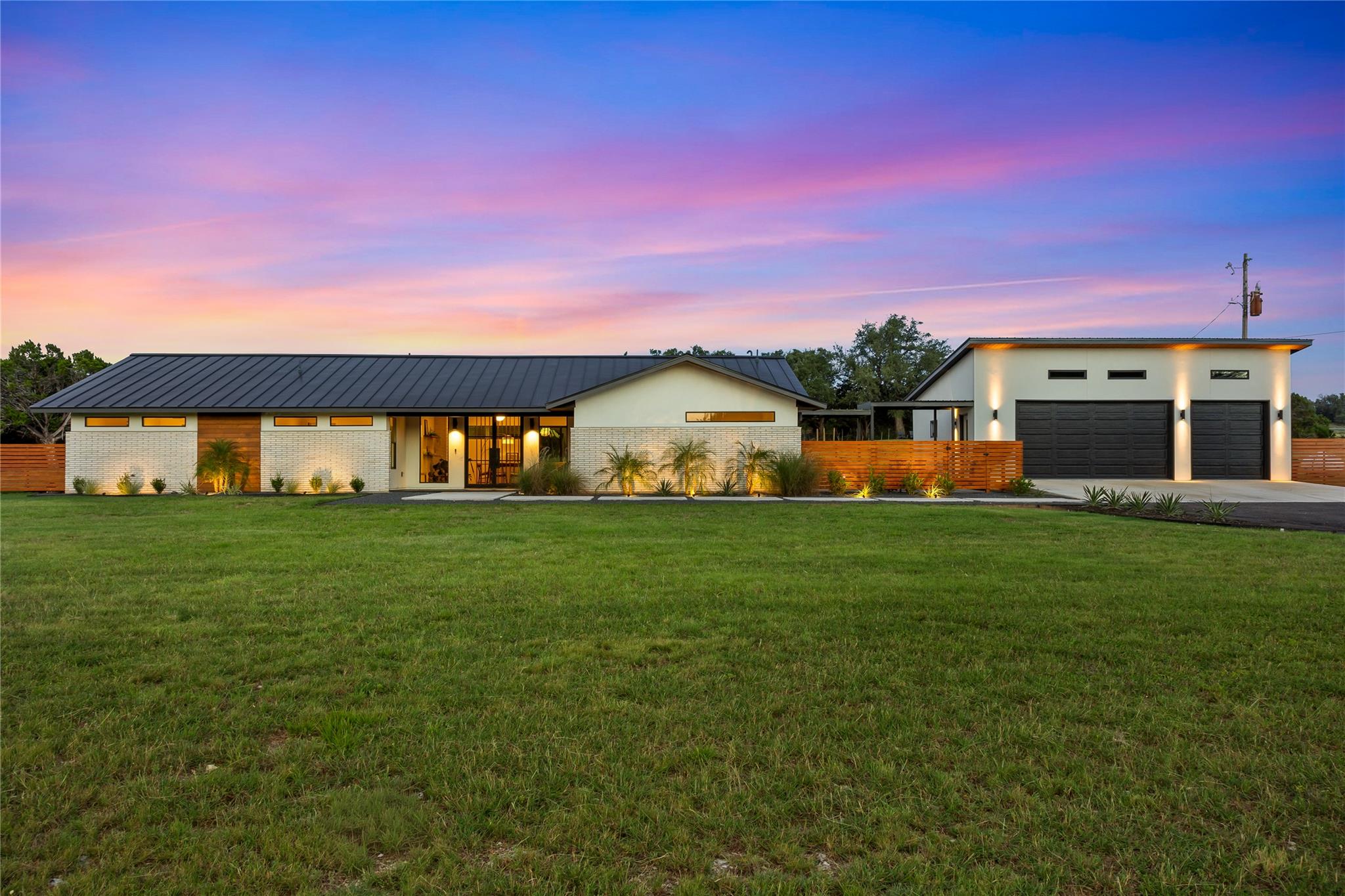 Listing photo 1 of 402  Rolling Hills Rd