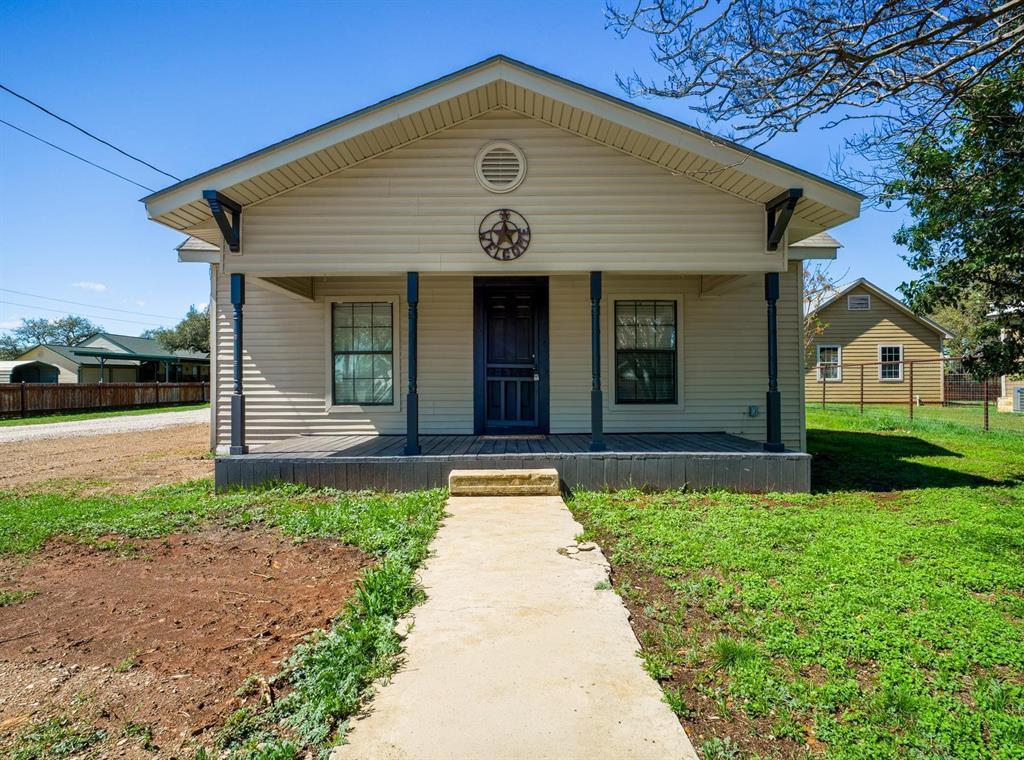 Listing photo 1 of 103 N Avenue Q Ave
