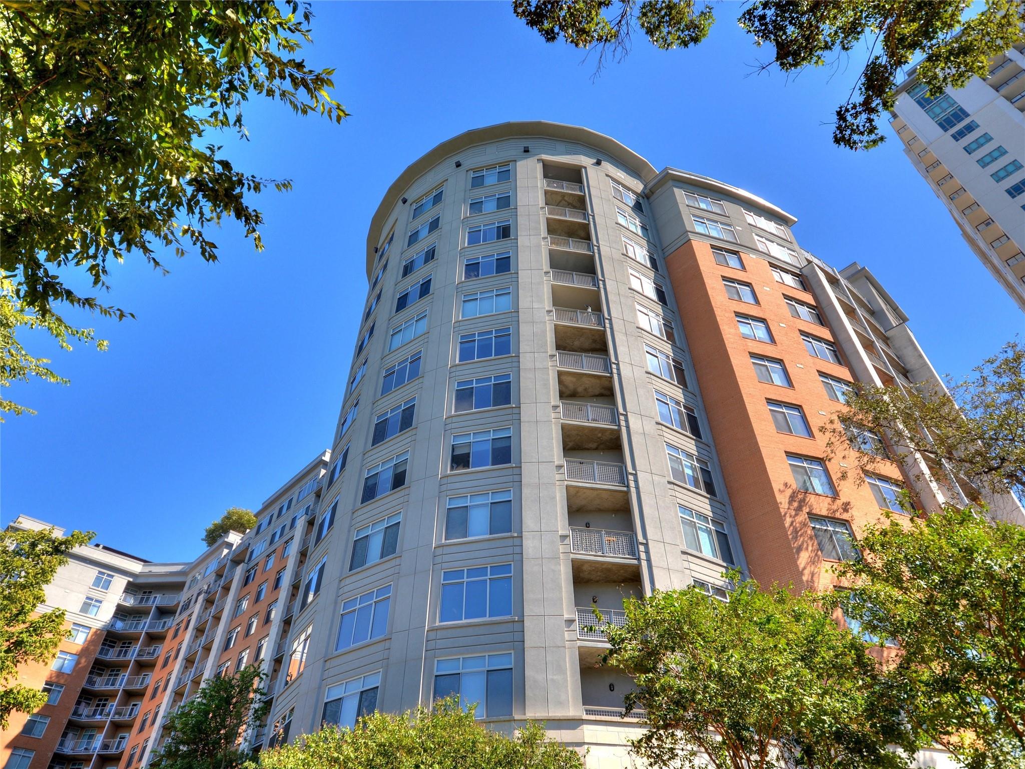 Listing photo 1 of 54  Rainey St  #811