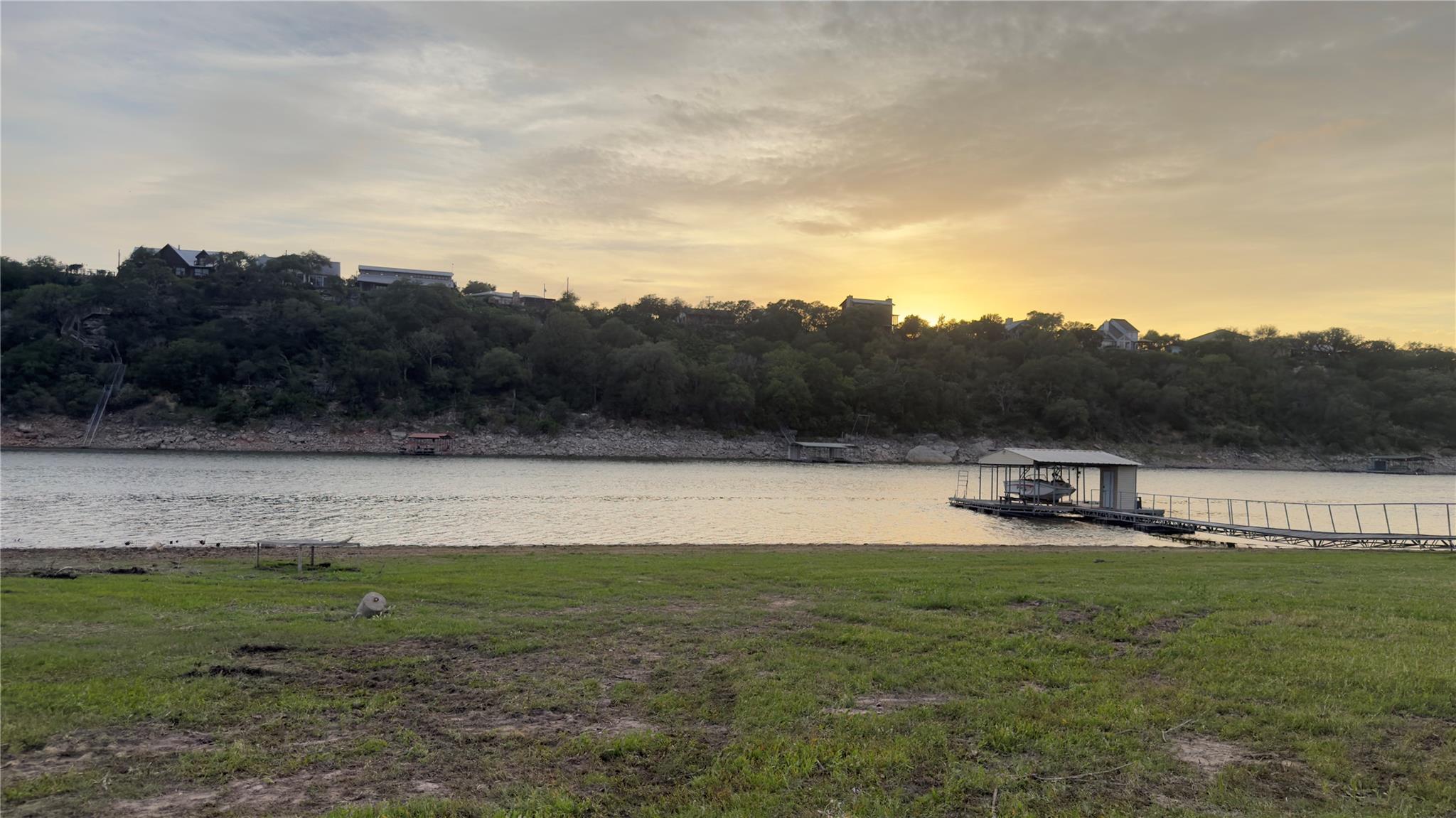 Listing photo 1 of 25113  Lake View Dr