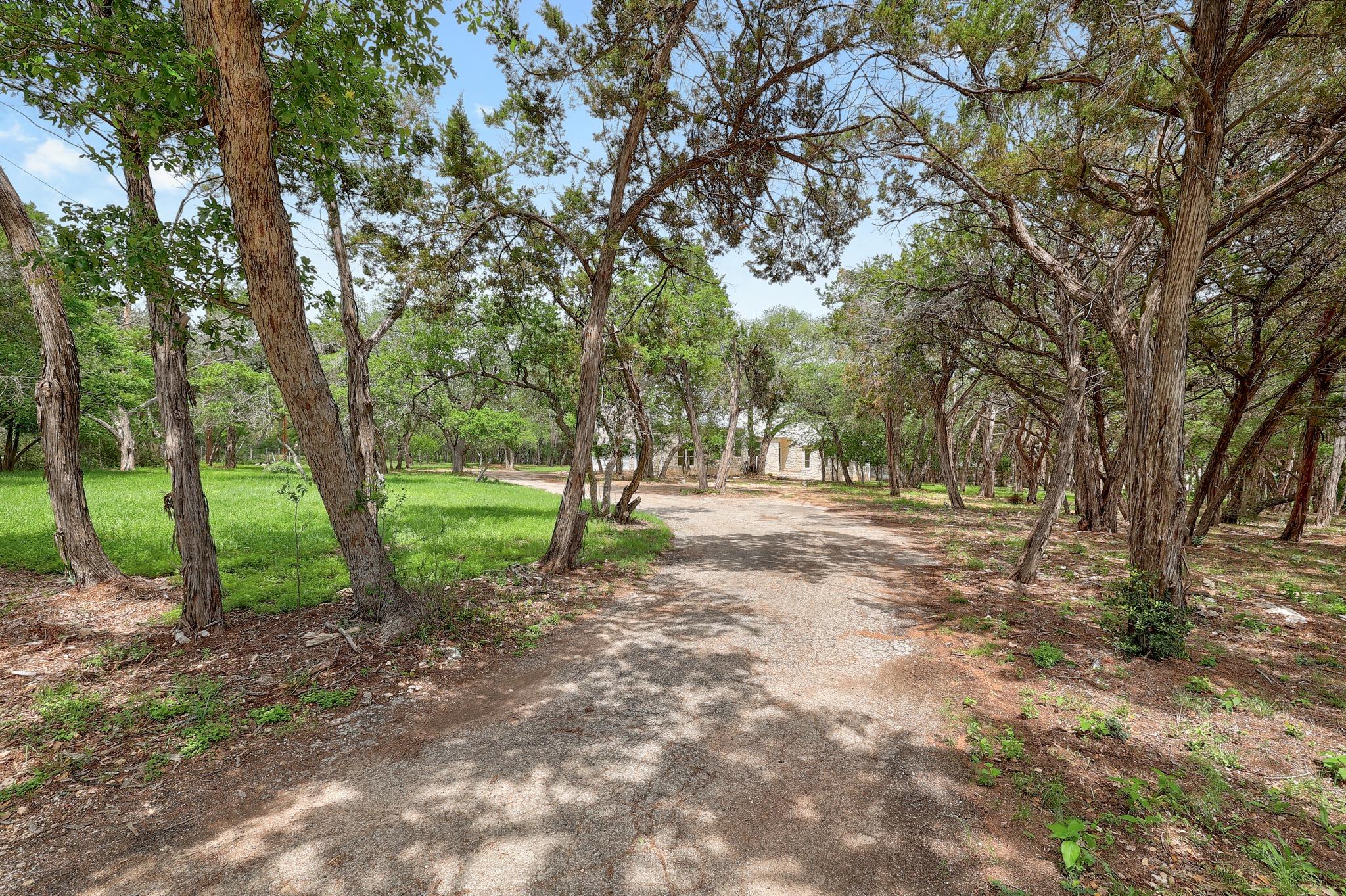 Listing photo 1 of 1700  Patterson Rd