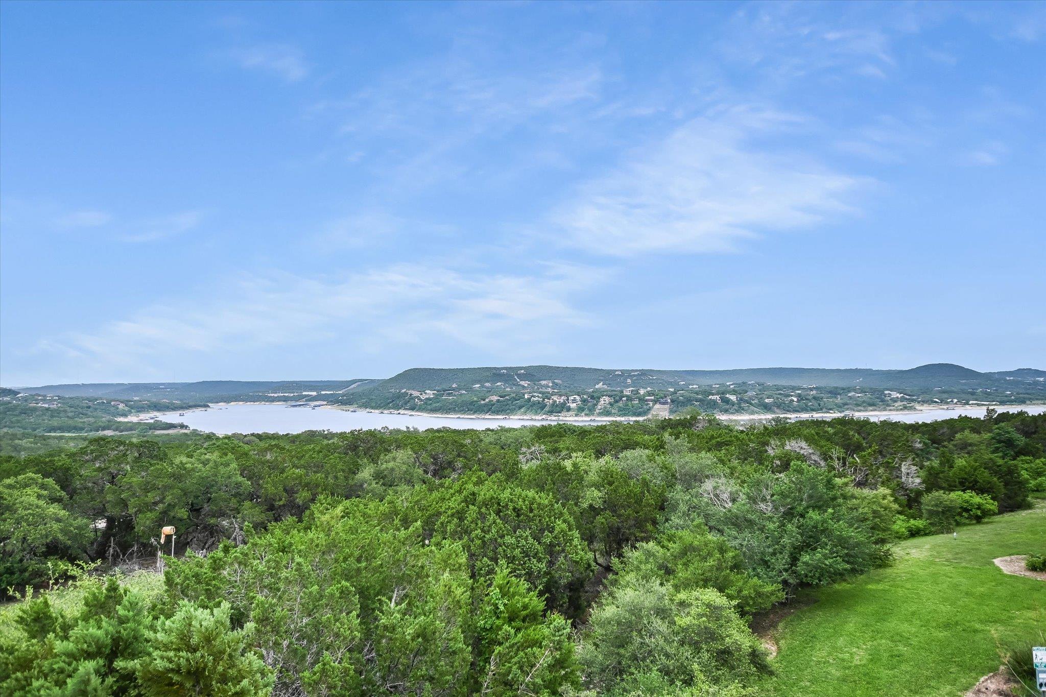 Listing photo 1 of 17800  Edgewood Way  #301