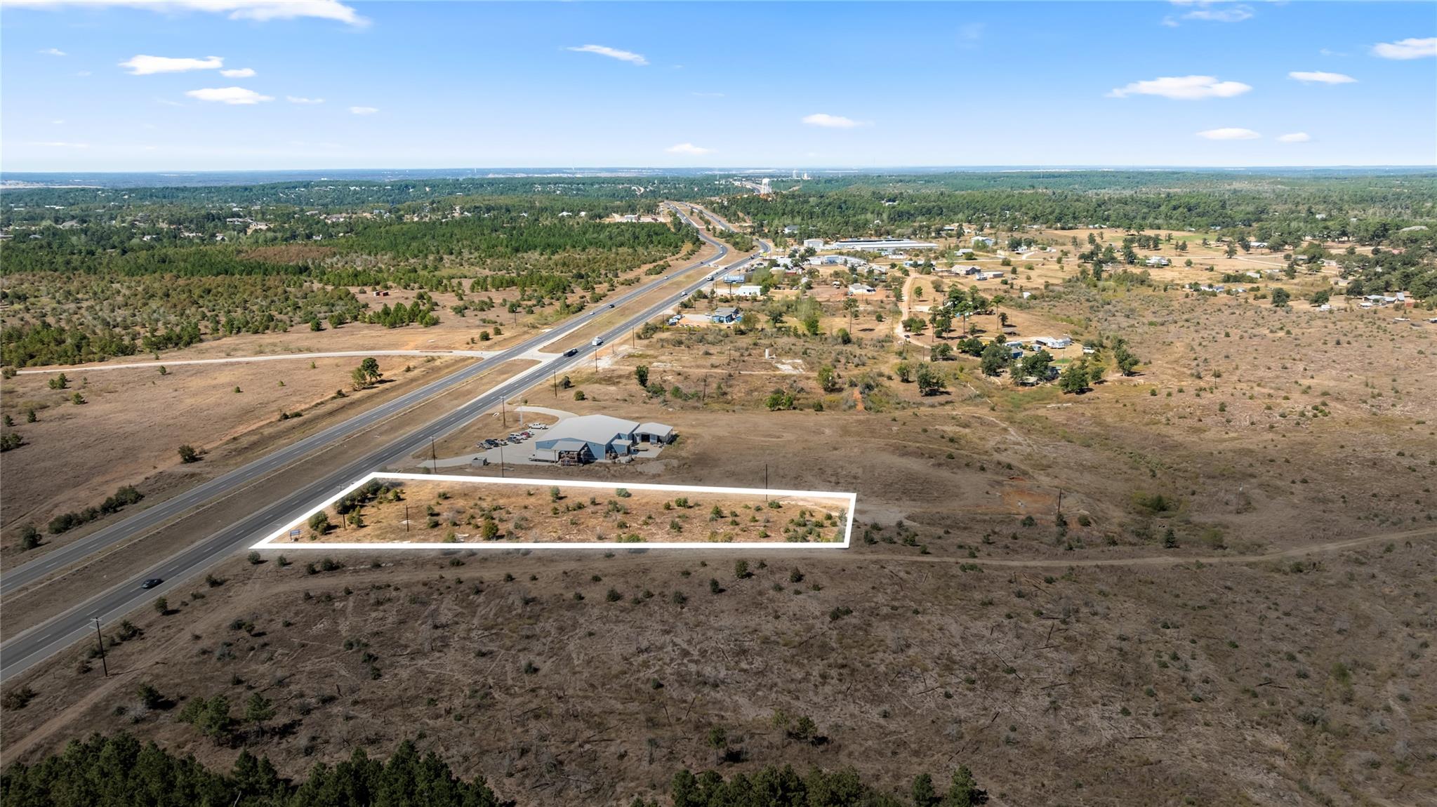 Expansive land parcel with highway frontage